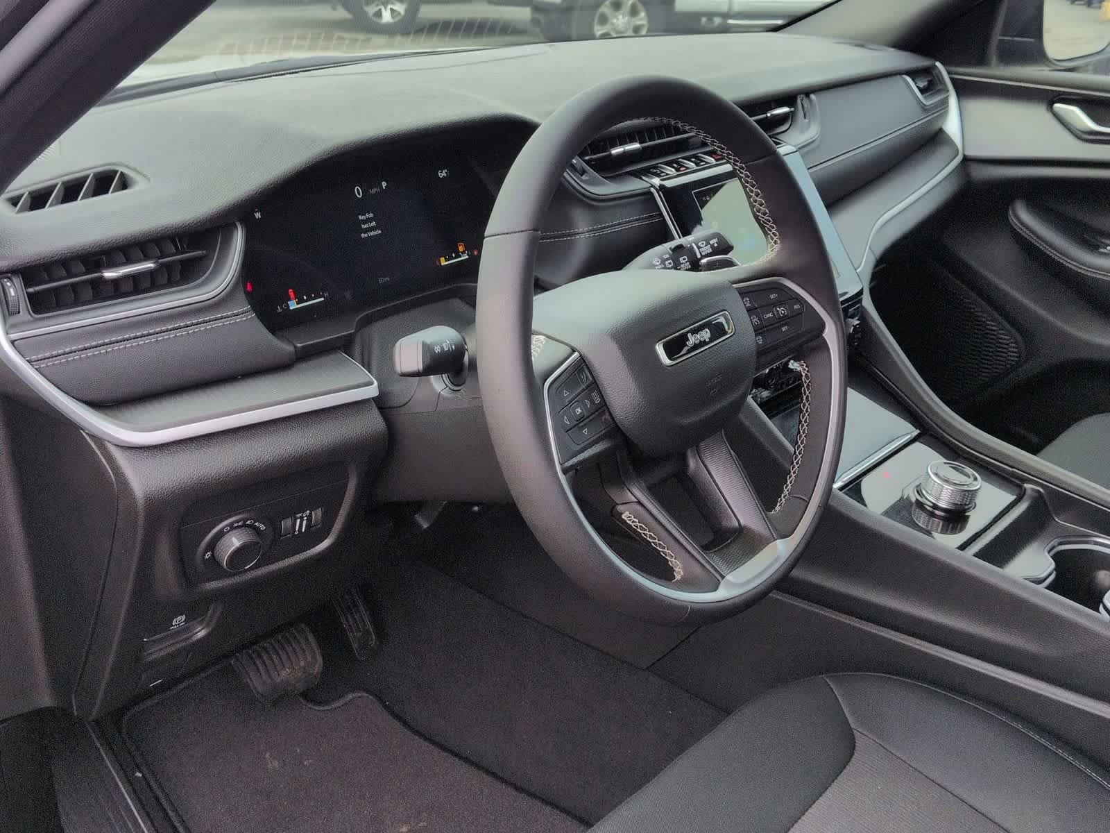 2026 Jeep Grand Cherokee GRAND CHEROKEE LAREDO X 4X4