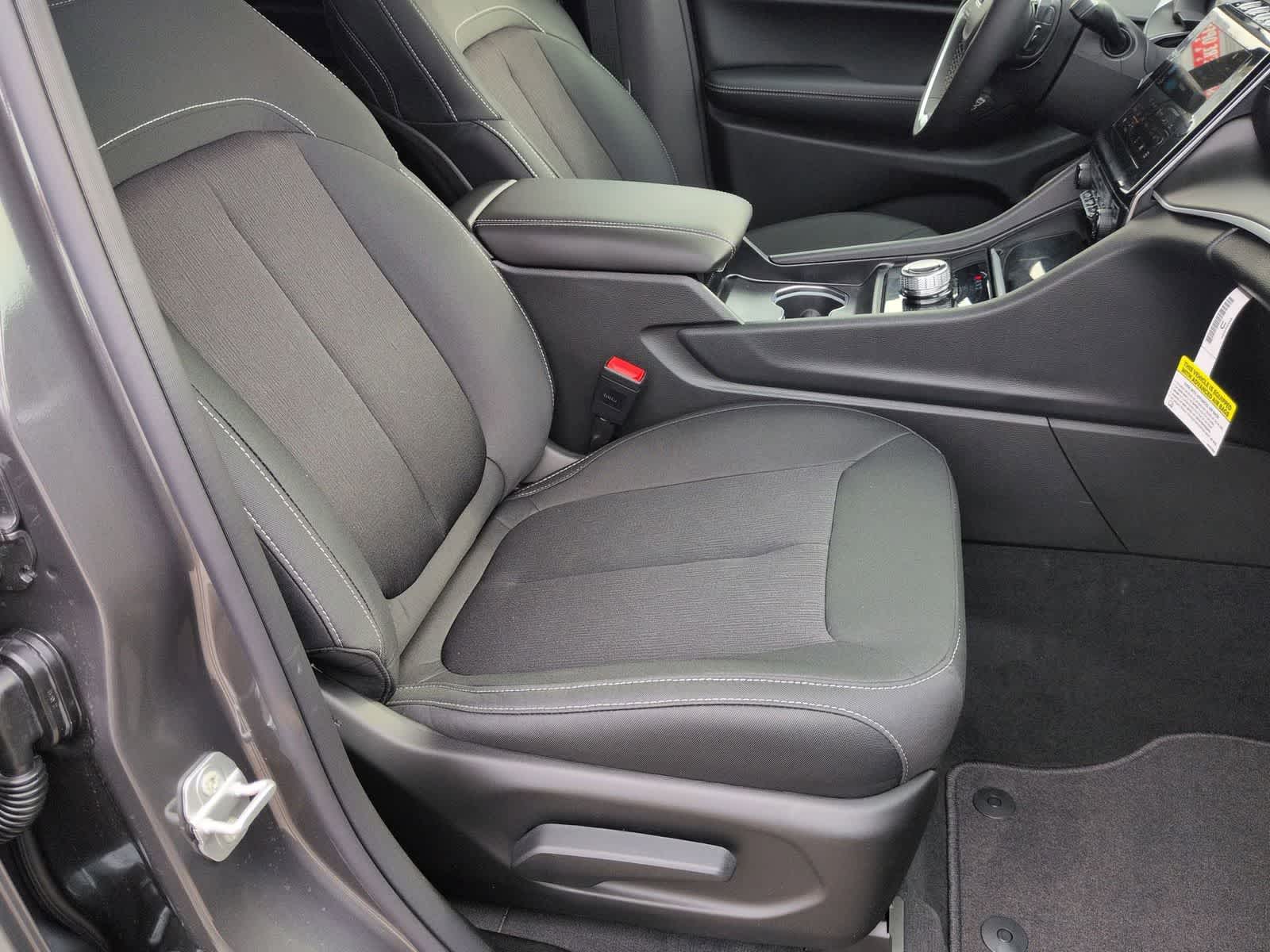 2026 Jeep Grand Cherokee GRAND CHEROKEE LAREDO X 4X4