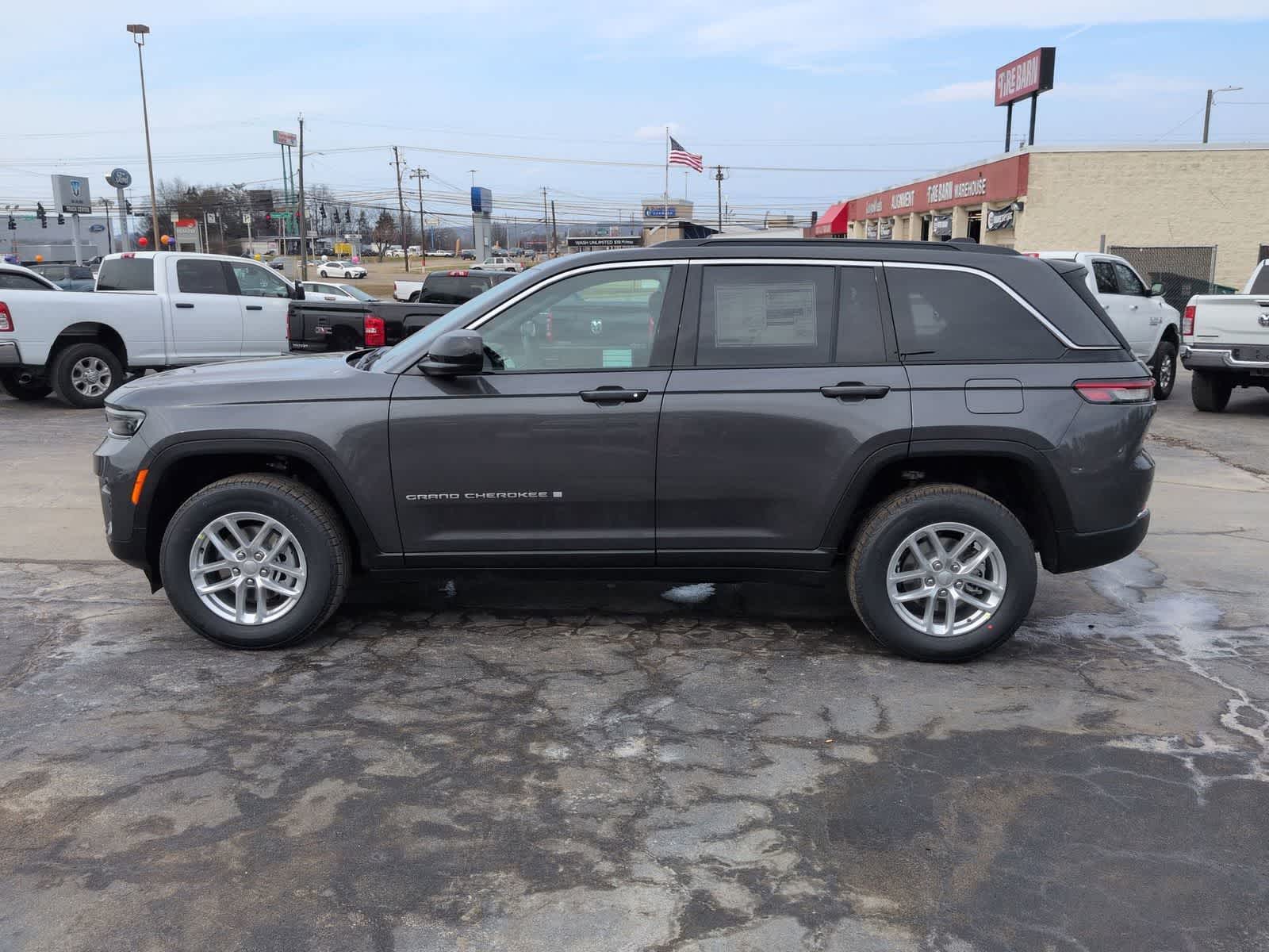 2026 Jeep Grand Cherokee GRAND CHEROKEE LAREDO X 4X4