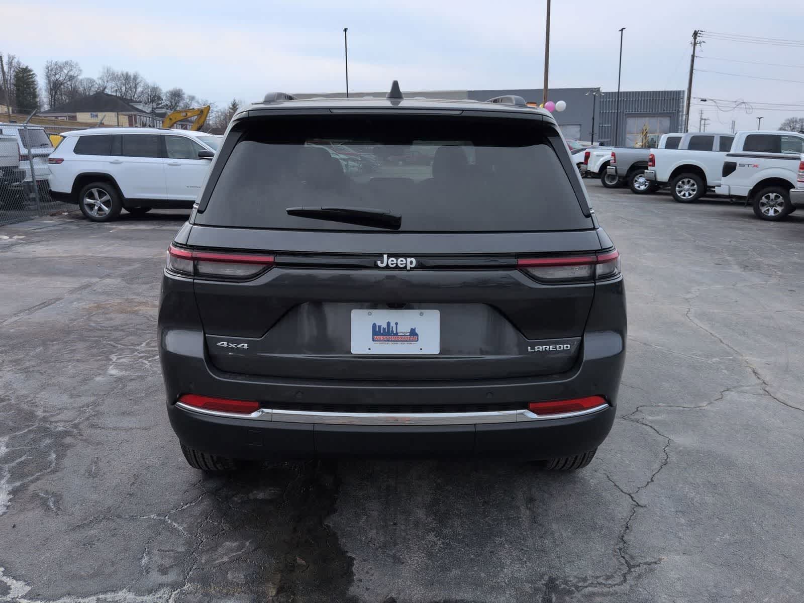 2026 Jeep Grand Cherokee GRAND CHEROKEE LAREDO X 4X4