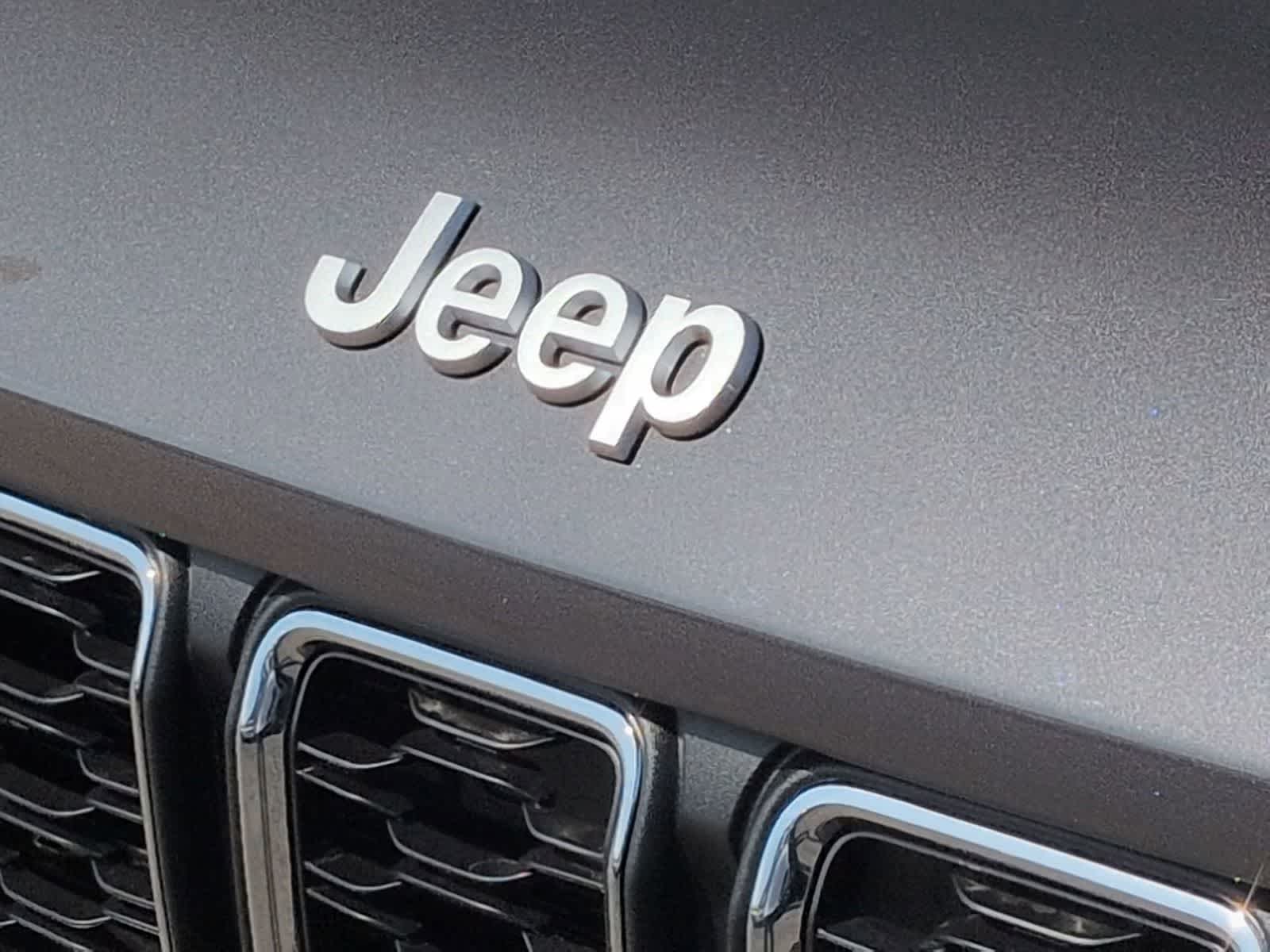 2026 Jeep Grand Cherokee GRAND CHEROKEE LAREDO X 4X4