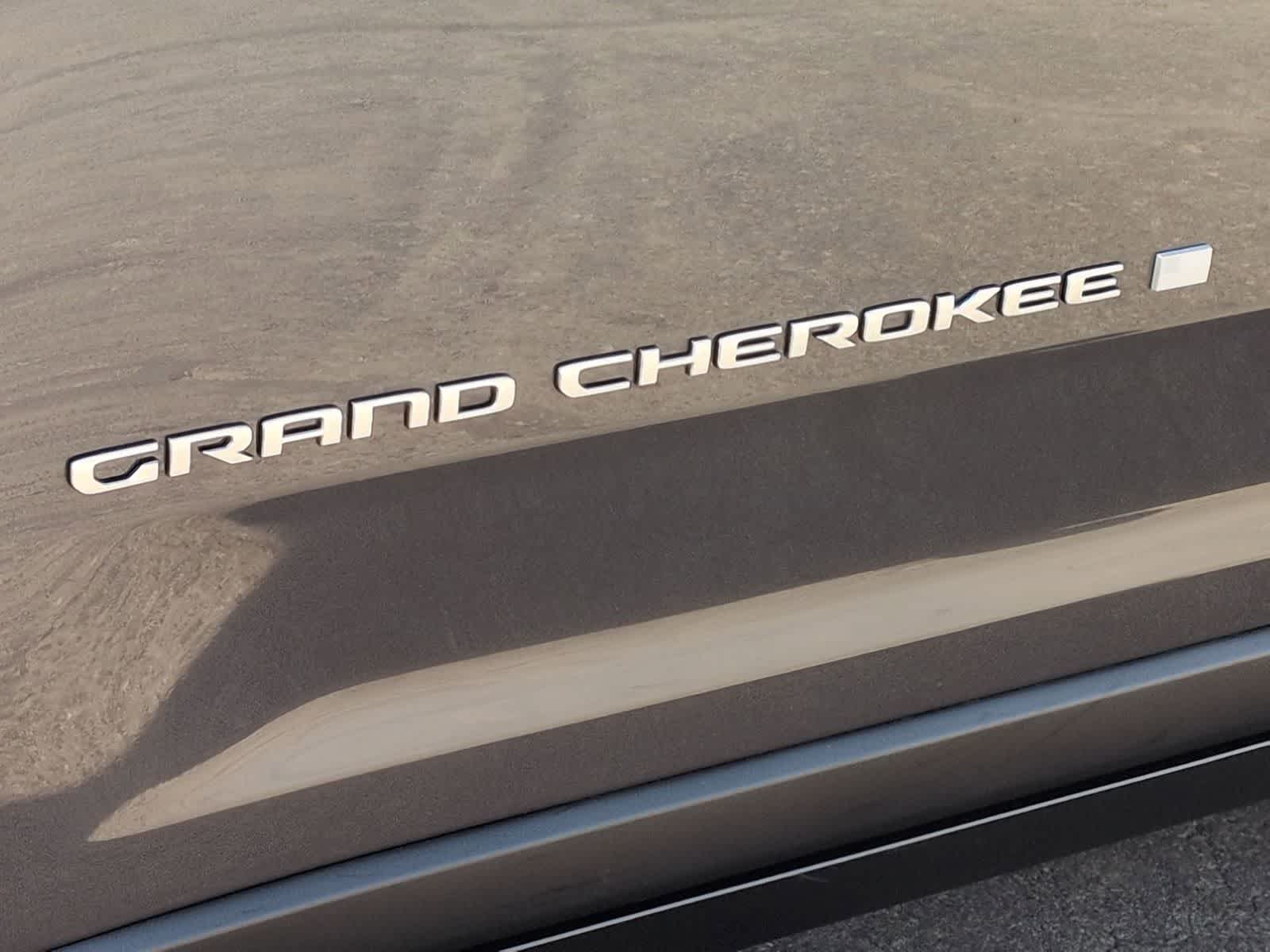 2026 Jeep Grand Cherokee GRAND CHEROKEE LAREDO X 4X4