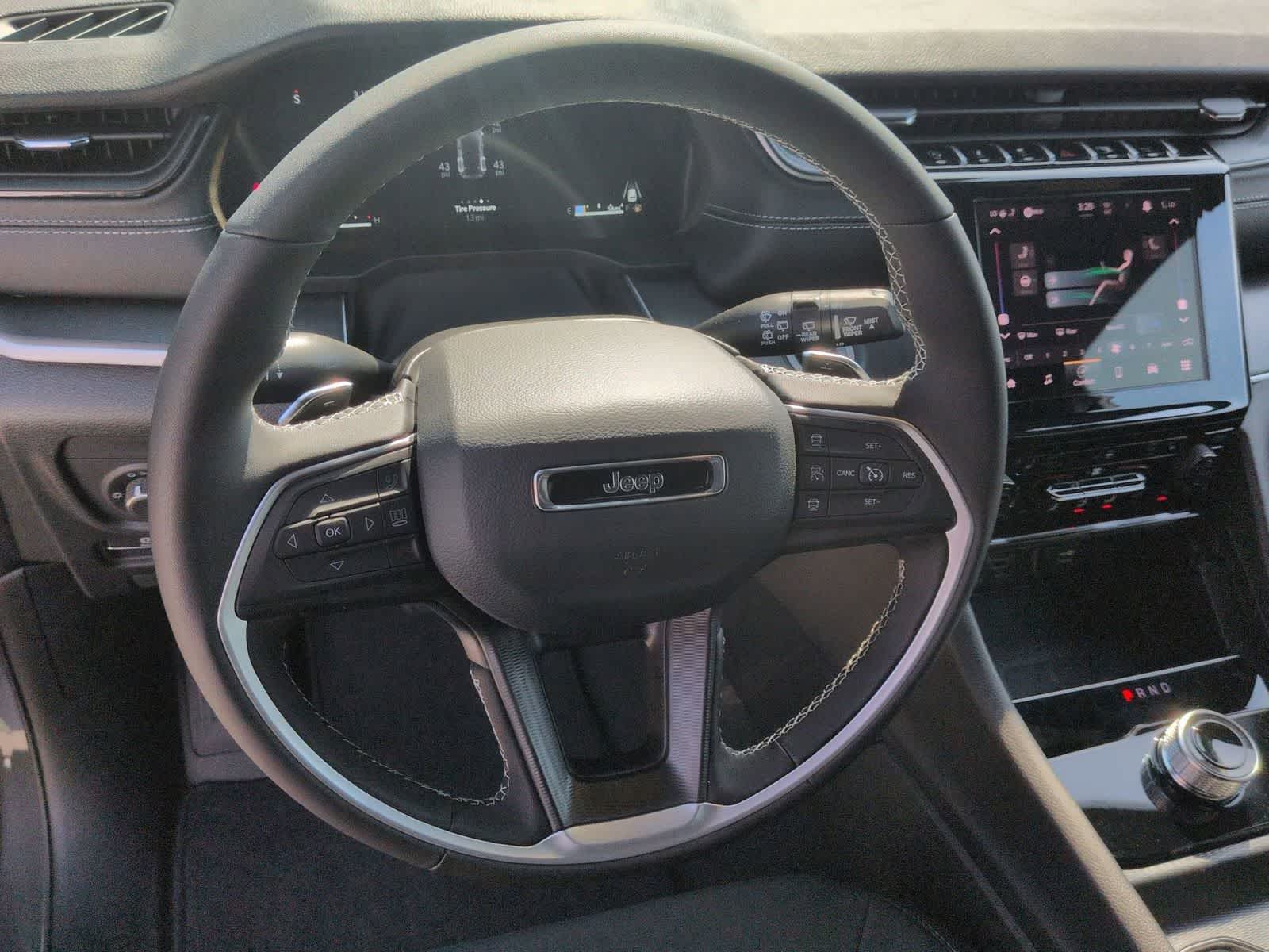 2026 Jeep Grand Cherokee GRAND CHEROKEE LAREDO X 4X4