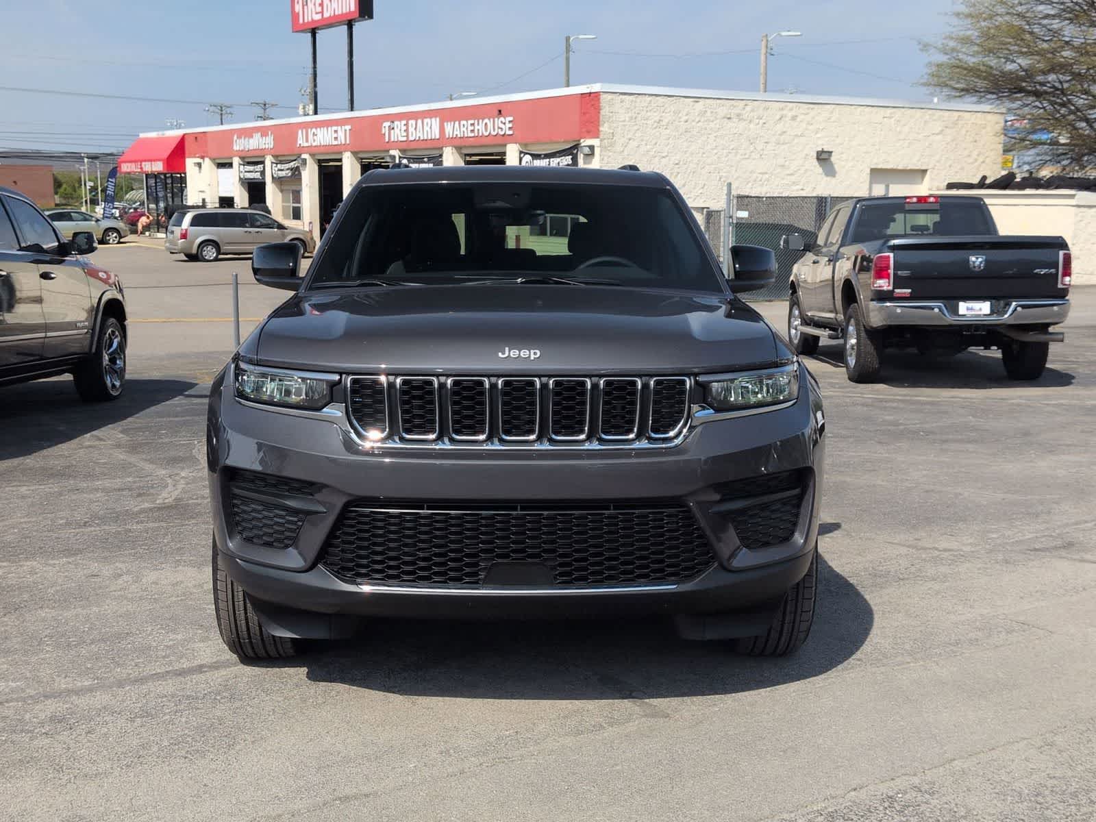 2026 Jeep Grand Cherokee GRAND CHEROKEE LAREDO X 4X4