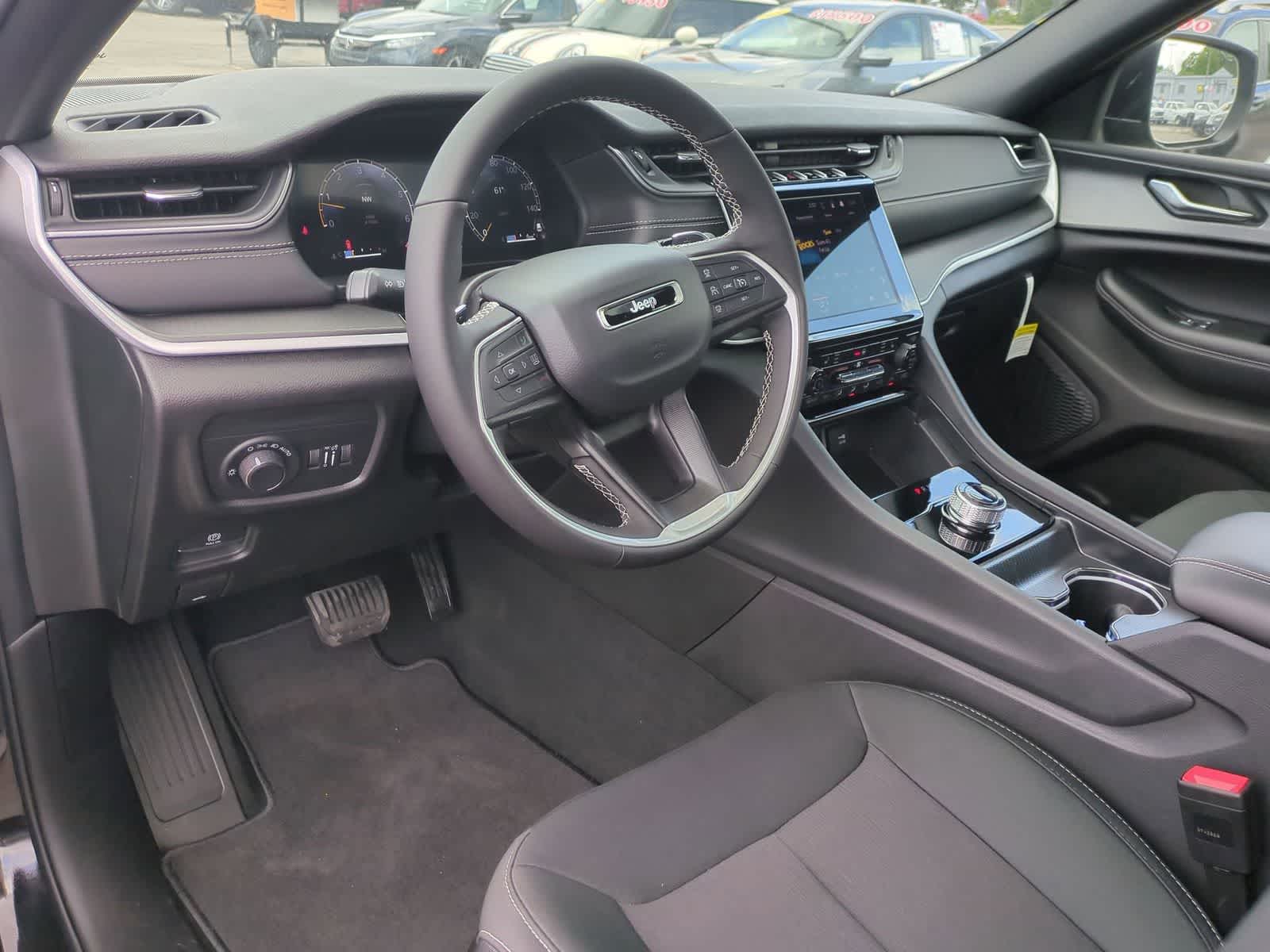 2026 Jeep Grand Cherokee GRAND CHEROKEE LAREDO X 4X4