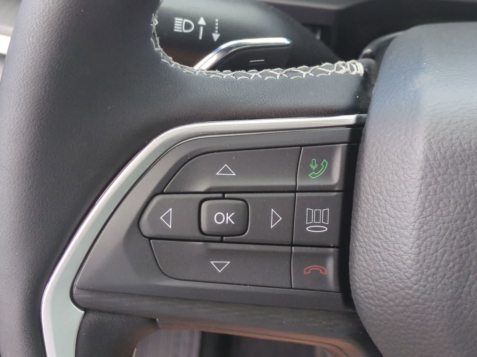 2026 Jeep Grand Cherokee GRAND CHEROKEE LAREDO X 4X4
