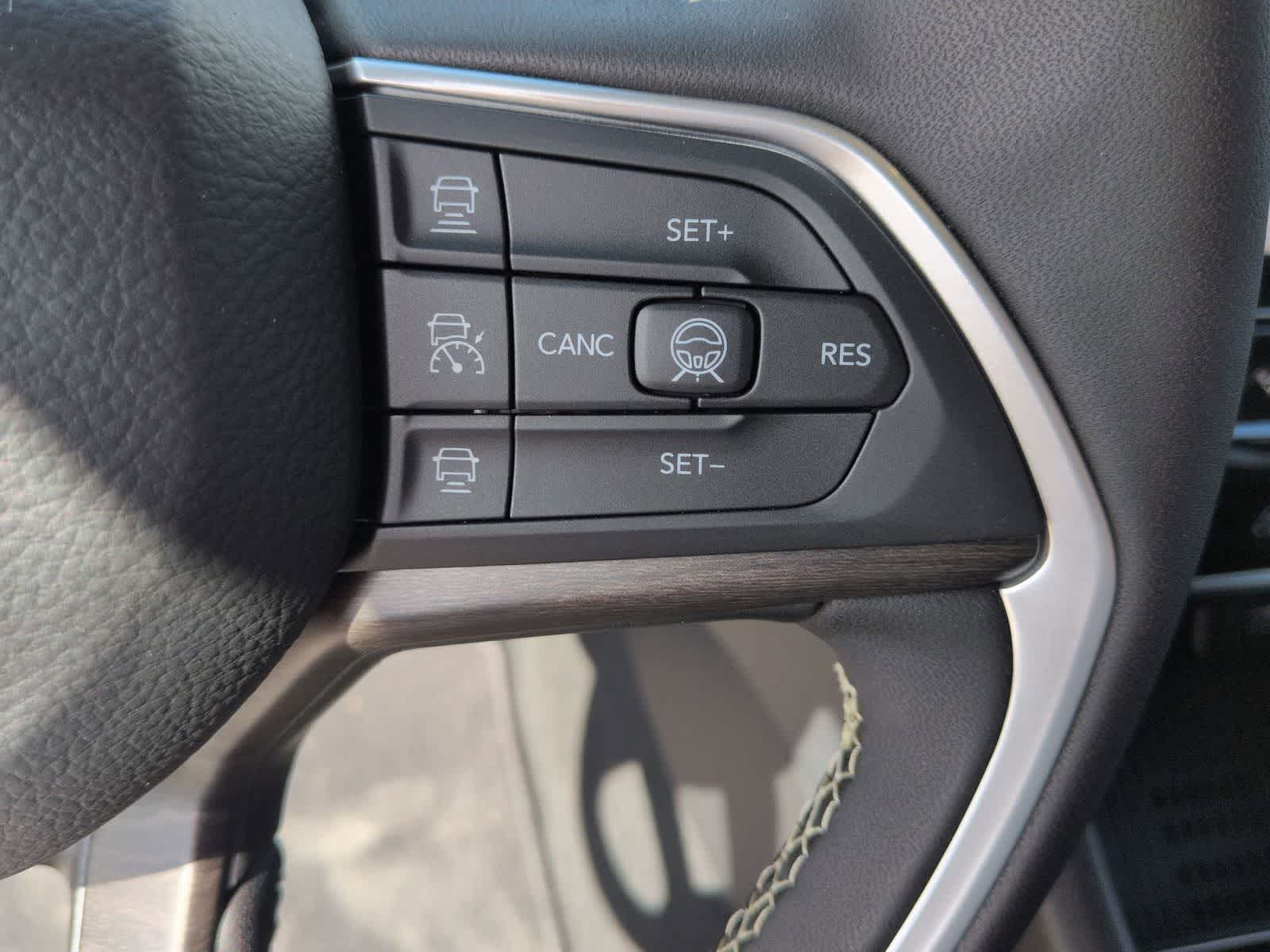 2026 Jeep Grand Cherokee GRAND CHEROKEE LAREDO ALTITUDE 4X4