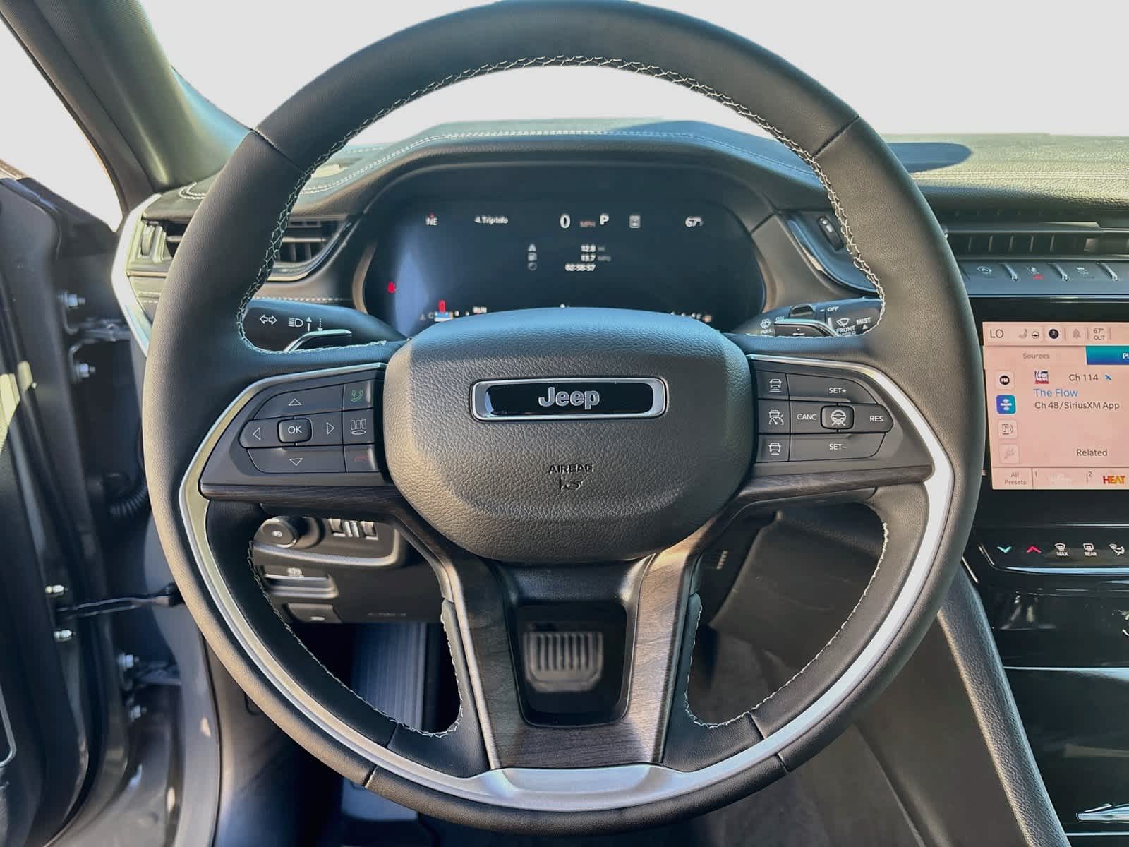 2027 Jeep Grand Cherokee GRAND CHEROKEE LIMITED RESERVE 4X4