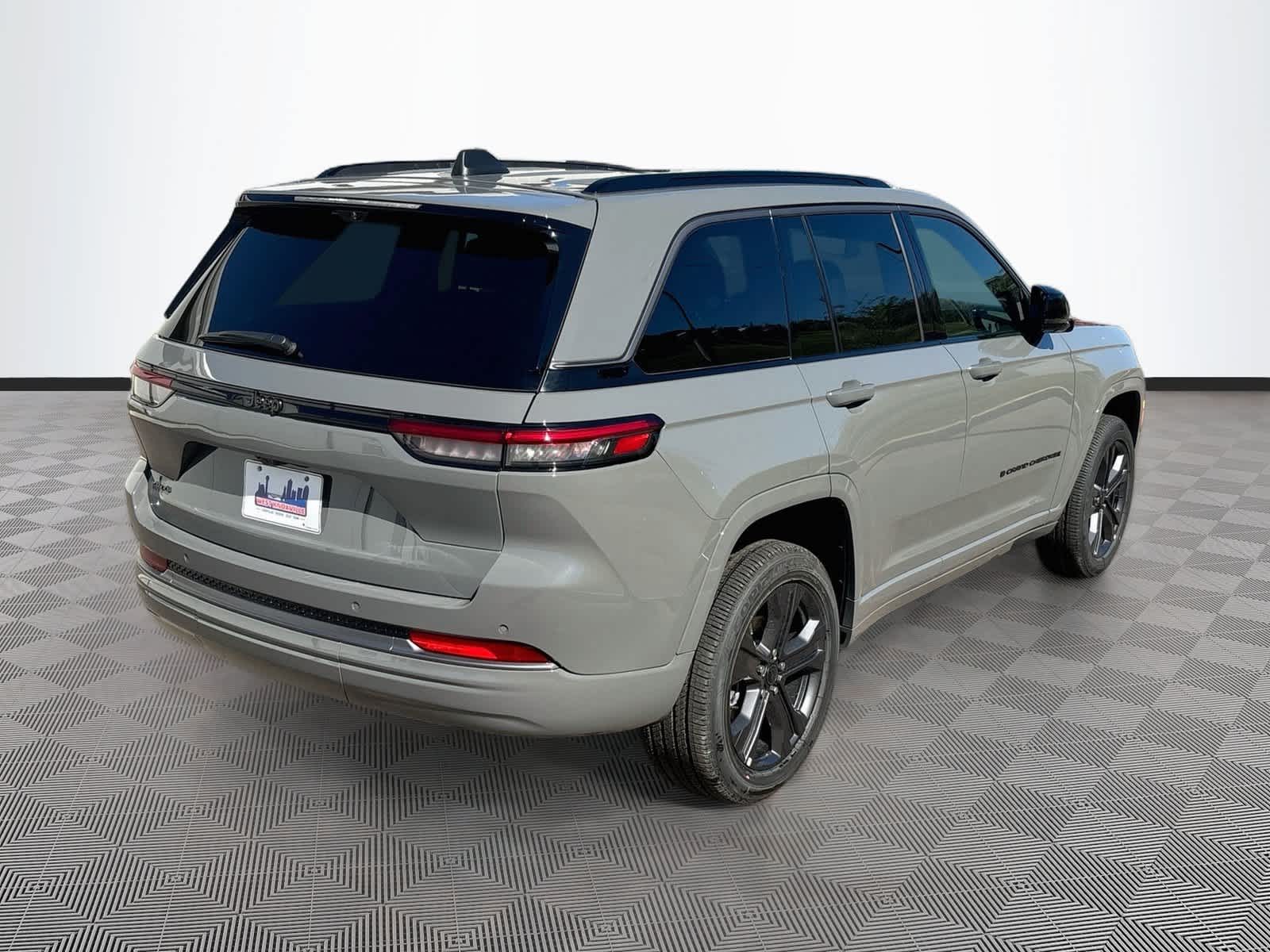 2027 Jeep Grand Cherokee GRAND CHEROKEE LIMITED RESERVE 4X4