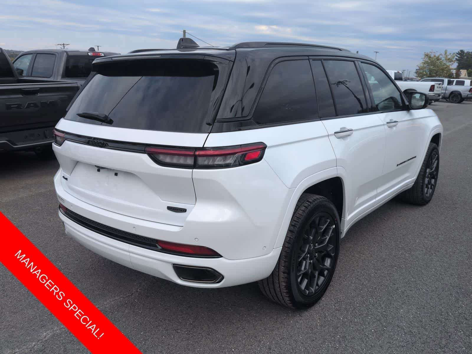 2025 Jeep Grand Cherokee GRAND CHEROKEE SUMMIT 4X4