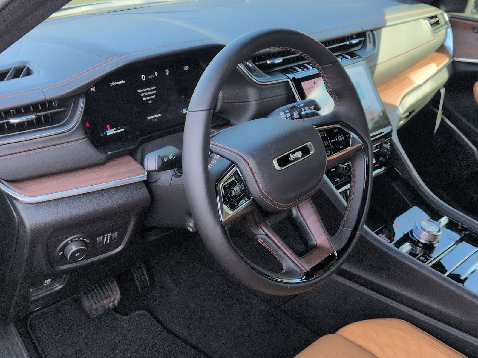 2025 Jeep Grand Cherokee GRAND CHEROKEE SUMMIT 4X4