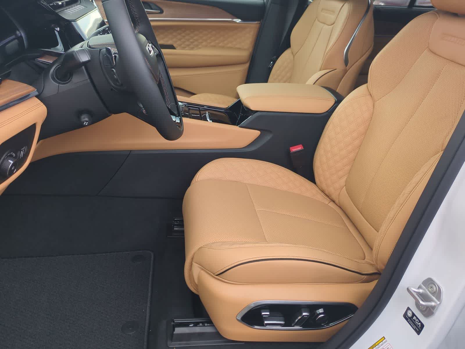 2026 Jeep Grand Cherokee GRAND CHEROKEE SUMMIT 4X4