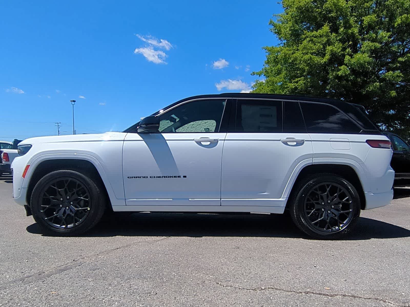 2026 Jeep Grand Cherokee GRAND CHEROKEE SUMMIT 4X4