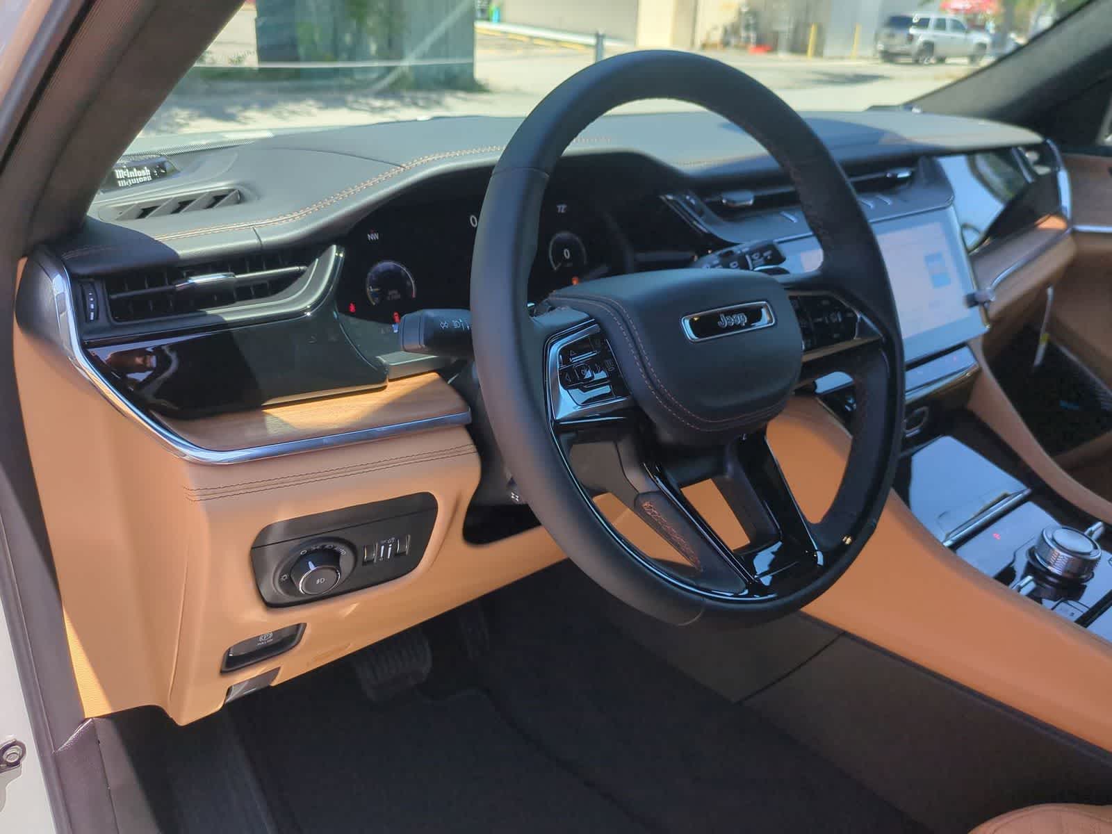 2026 Jeep Grand Cherokee GRAND CHEROKEE SUMMIT 4X4