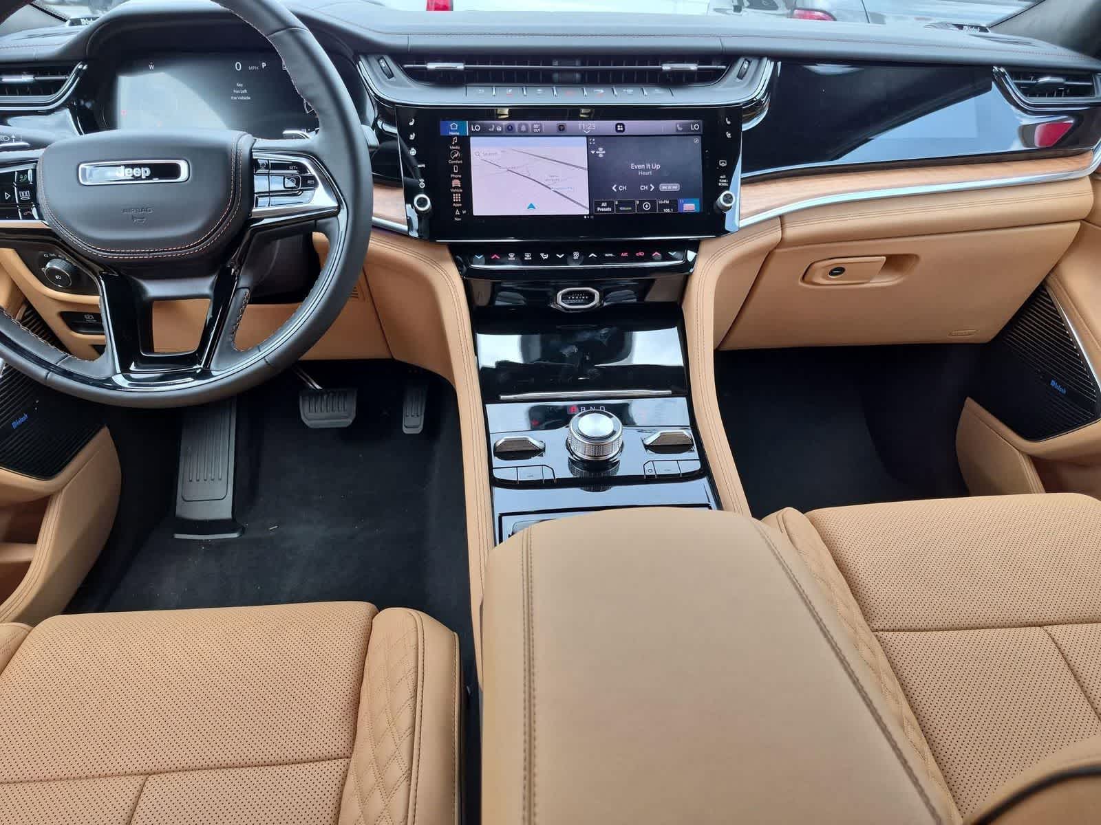 2026 Jeep Grand Cherokee GRAND CHEROKEE SUMMIT 4X4