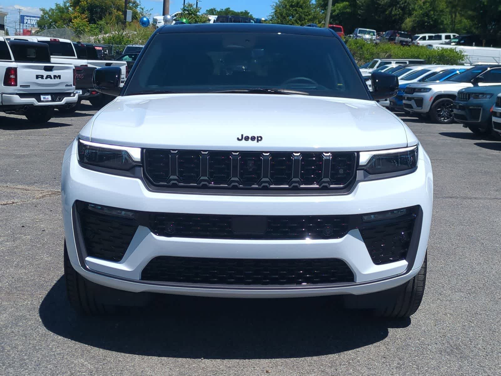 2026 Jeep Grand Cherokee GRAND CHEROKEE SUMMIT 4X4