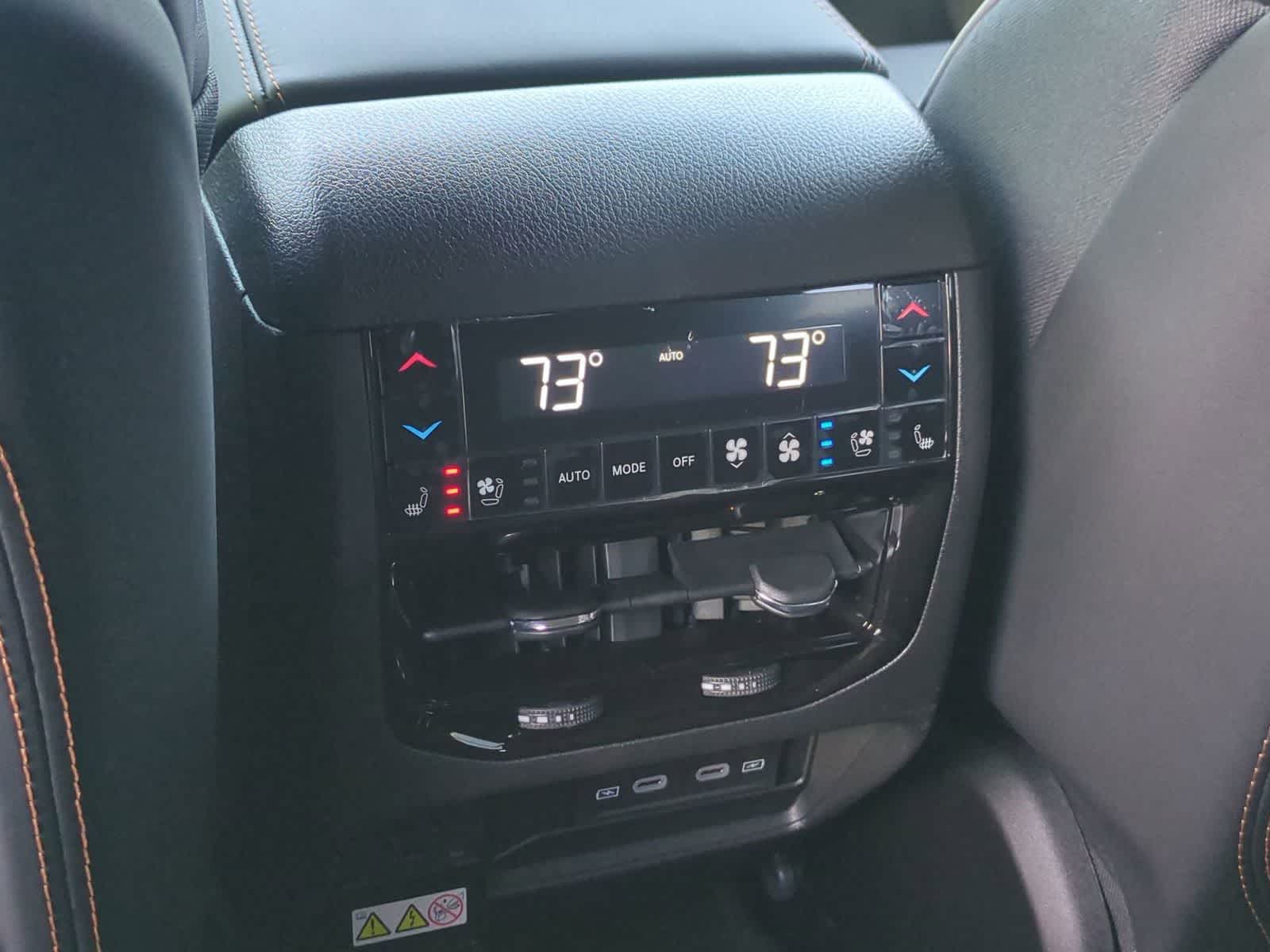 2026 Jeep Grand Cherokee GRAND CHEROKEE SUMMIT 4X4