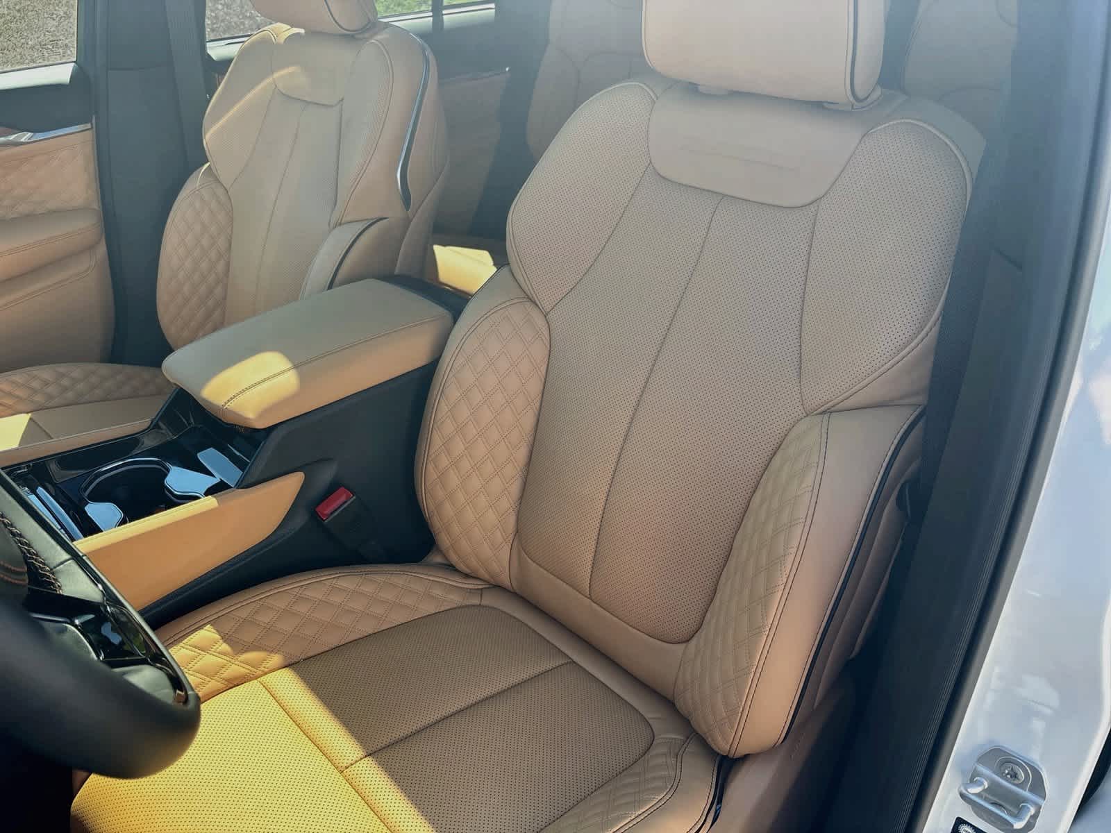 2027 Jeep Grand Cherokee GRAND CHEROKEE SUMMIT 4X4