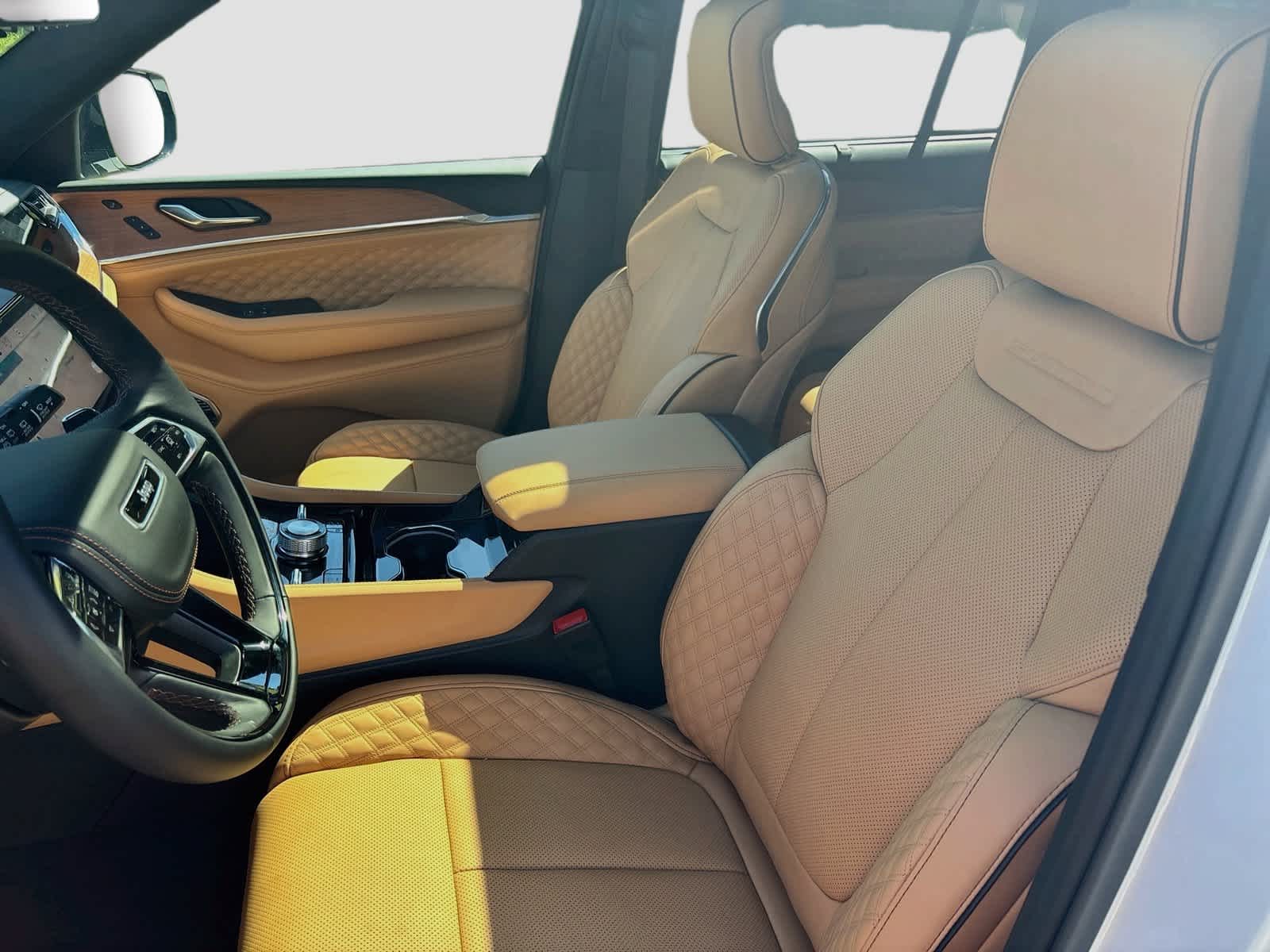 2027 Jeep Grand Cherokee GRAND CHEROKEE SUMMIT 4X4