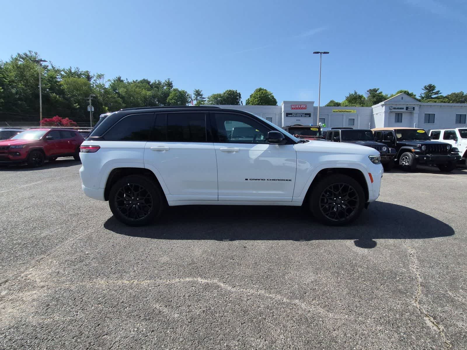 2026 Jeep Grand Cherokee GRAND CHEROKEE SUMMIT 4X4