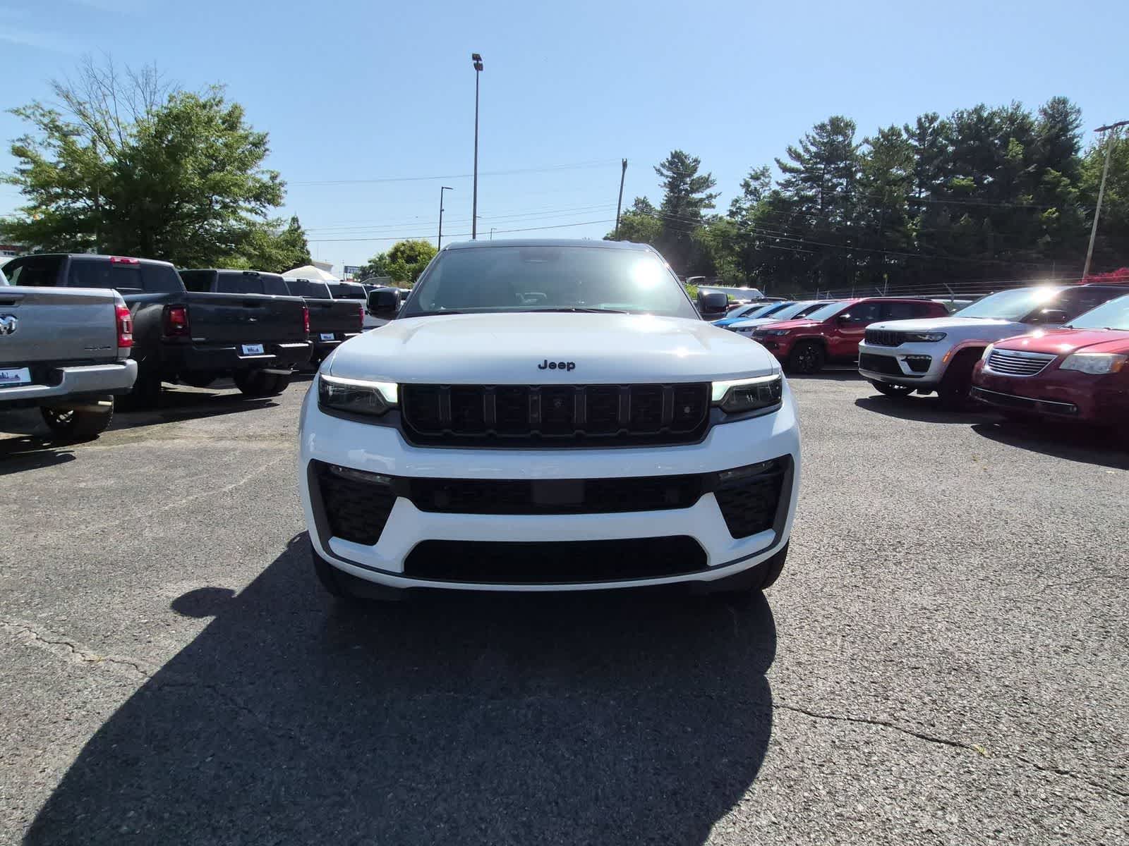 2026 Jeep Grand Cherokee GRAND CHEROKEE SUMMIT 4X4