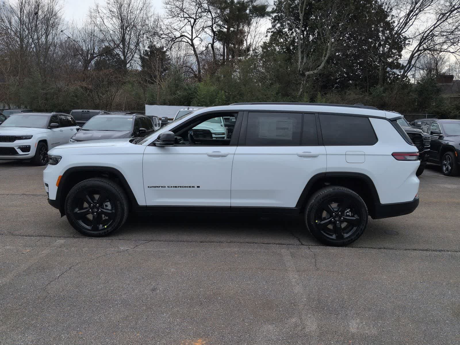 2025 Jeep Grand Cherokee GRAND CHEROKEE L ALTITUDE X 4X4