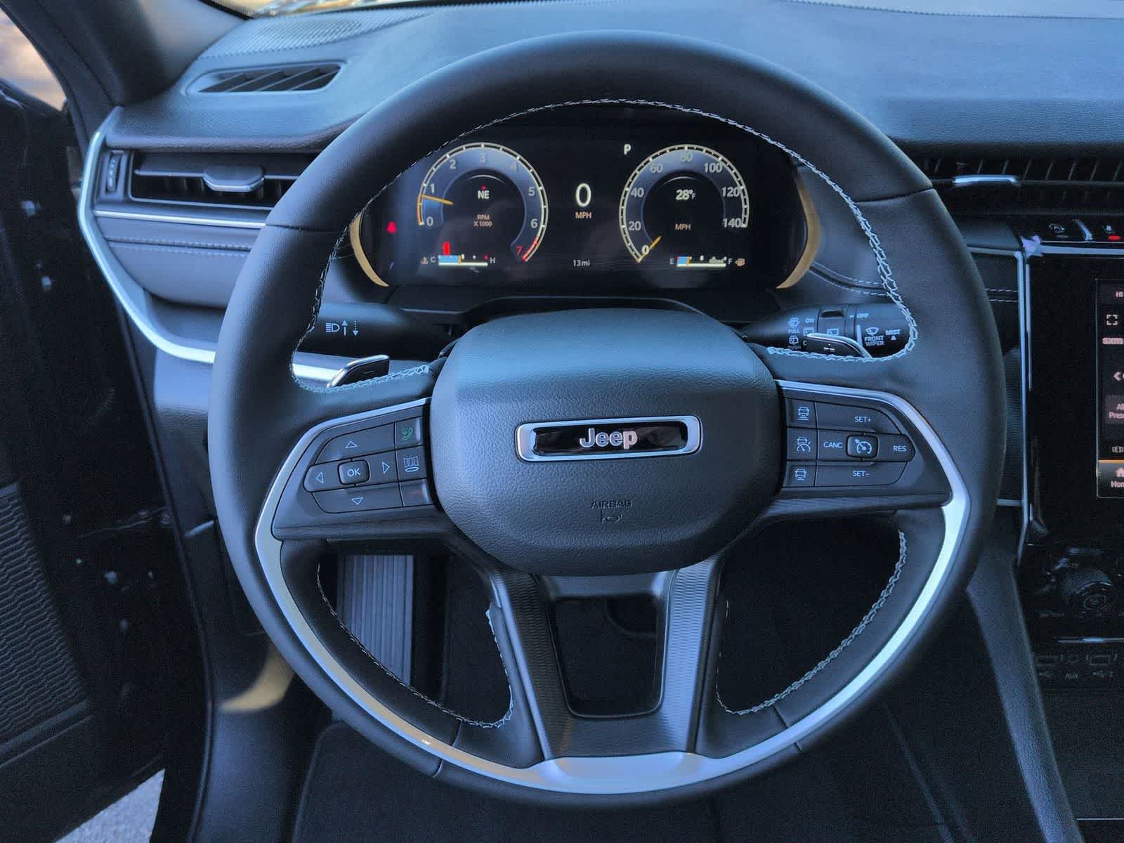 2025 Jeep Grand Cherokee GRAND CHEROKEE L ALTITUDE X 4X4