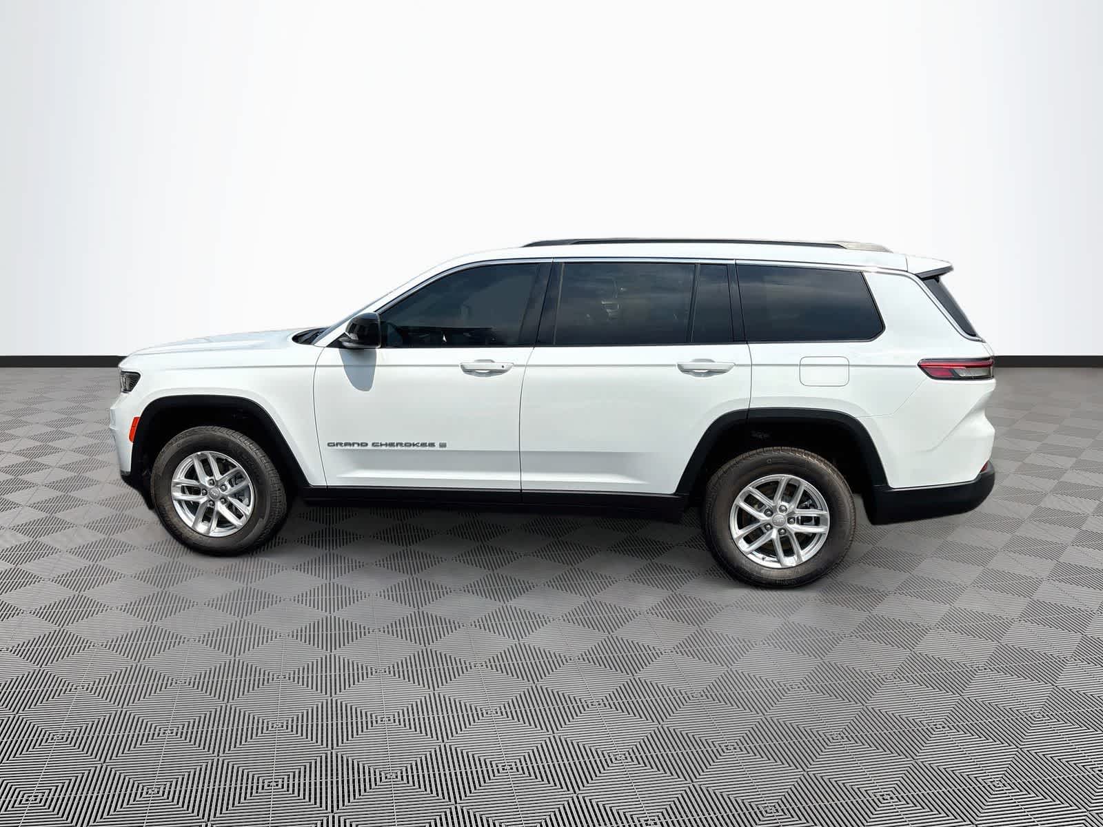 2026 Jeep Grand Cherokee GRAND CHEROKEE L LAREDO X 4X4