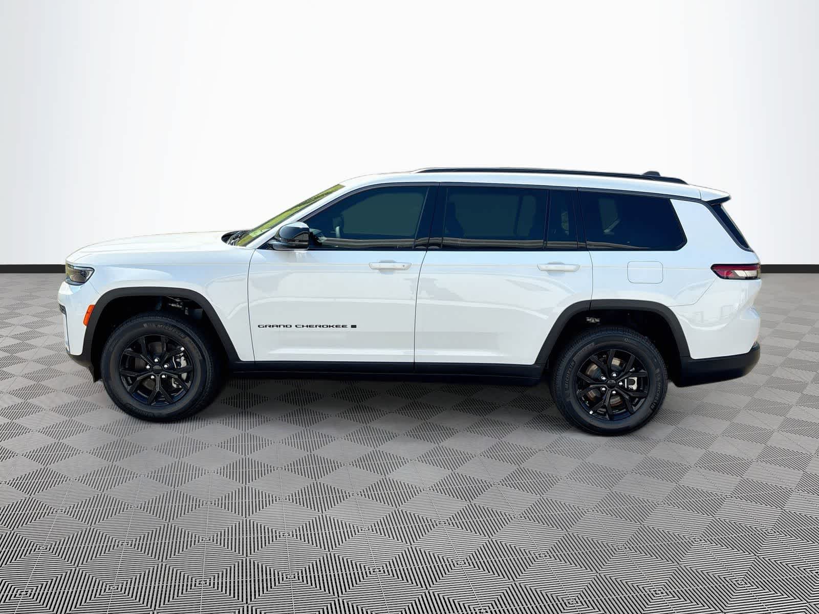 2026 Jeep Grand Cherokee GRAND CHEROKEE L LAREDO ALTITUDE 4X4