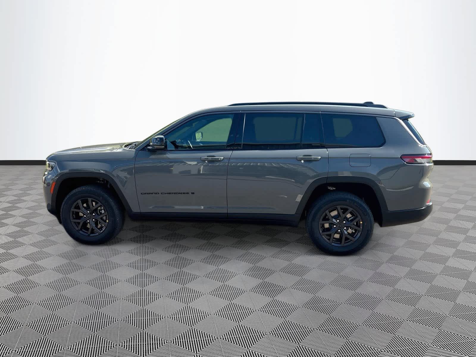 2027 Jeep Grand Cherokee GRAND CHEROKEE L LAREDO ALTITUDE 4X4