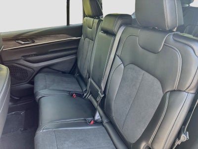 2027 Jeep Grand Cherokee GRAND CHEROKEE L LAREDO ALTITUDE 4X4