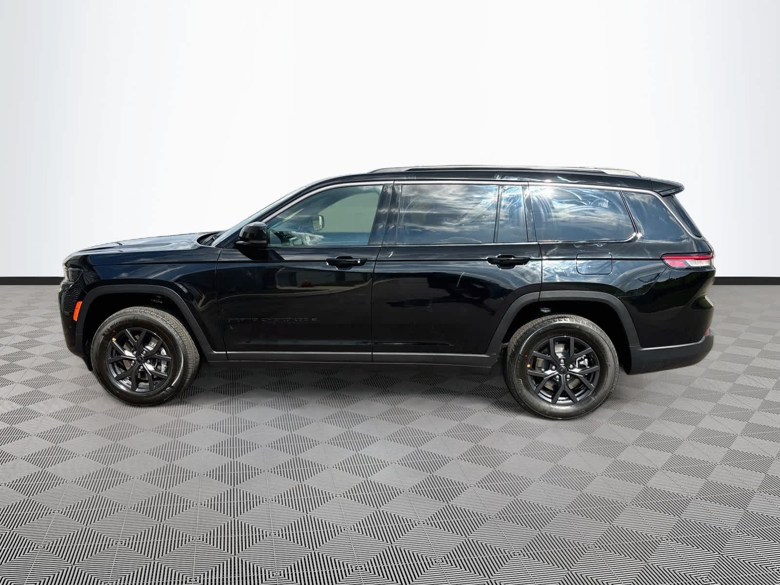 2027 Jeep Grand Cherokee GRAND CHEROKEE L LAREDO ALTITUDE 4X4