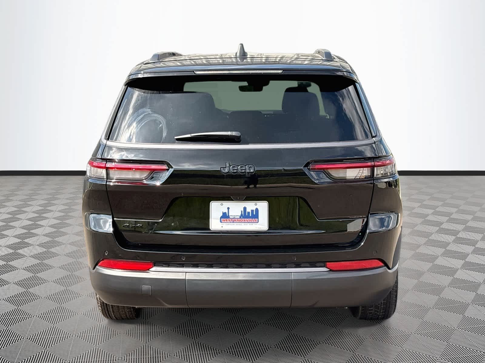 2027 Jeep Grand Cherokee GRAND CHEROKEE L LAREDO ALTITUDE 4X4