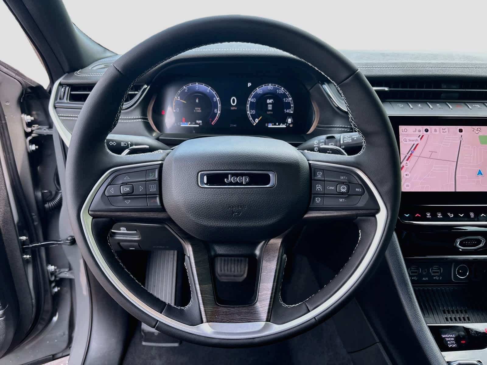 2027 Jeep Grand Cherokee GRAND CHEROKEE L LAREDO ALTITUDE 4X4
