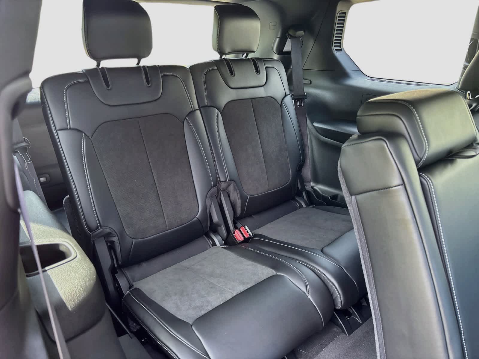 2027 Jeep Grand Cherokee GRAND CHEROKEE L LAREDO ALTITUDE 4X4