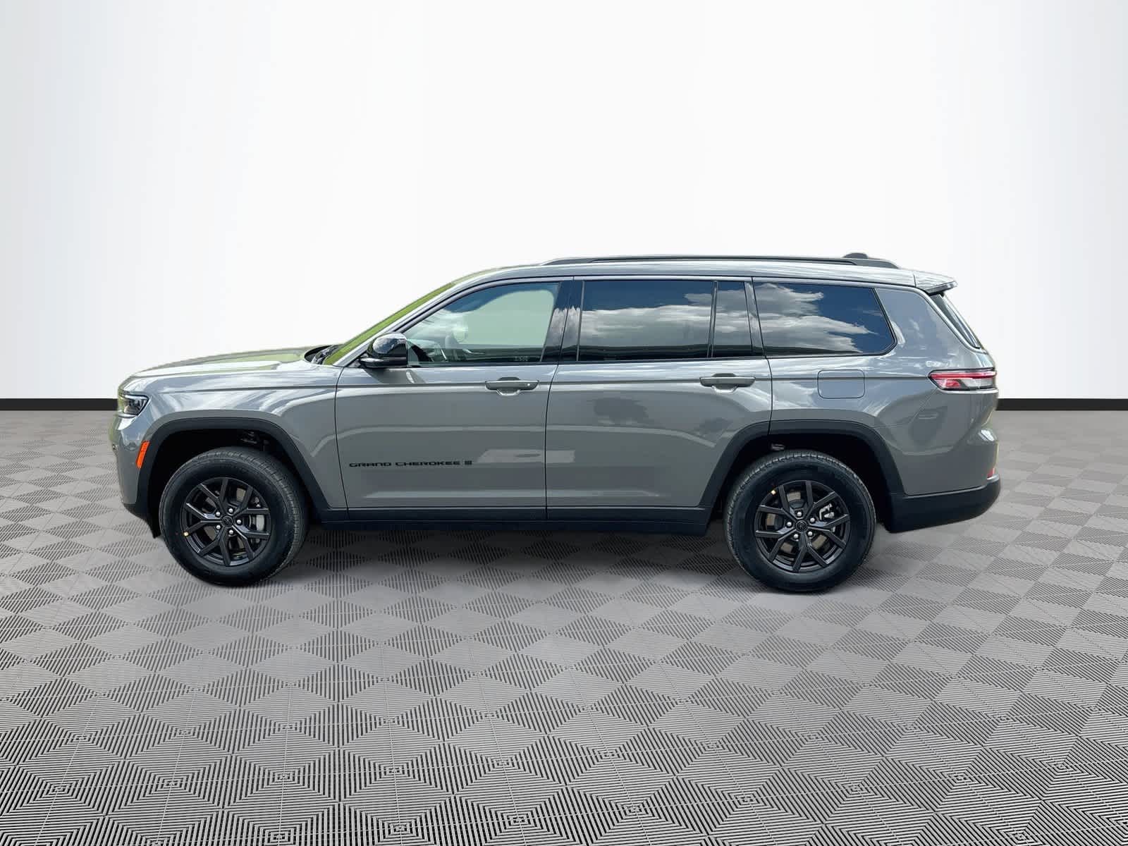2027 Jeep Grand Cherokee GRAND CHEROKEE L LAREDO ALTITUDE 4X4