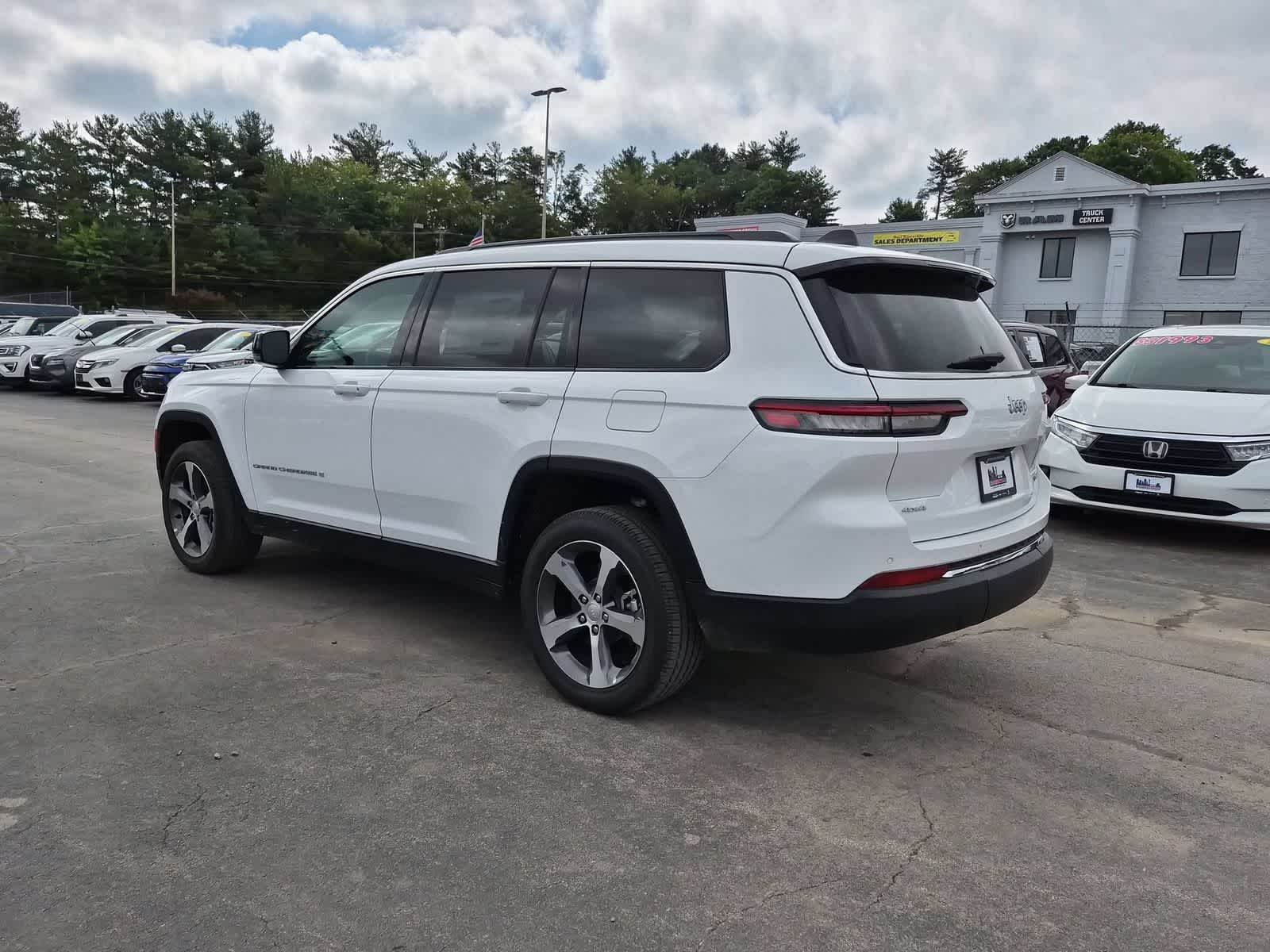 2025 Jeep Grand Cherokee GRAND CHEROKEE L LIMITED 4X4