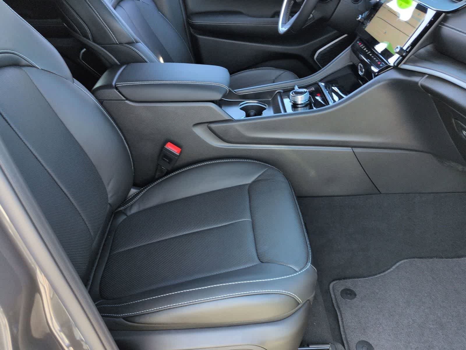 2026 Jeep Grand Cherokee GRAND CHEROKEE L LIMITED RESERVE 4X4