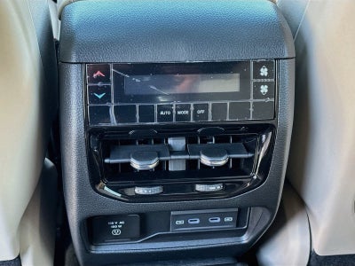 2027 Jeep Grand Cherokee GRAND CHEROKEE L LIMITED 4X4