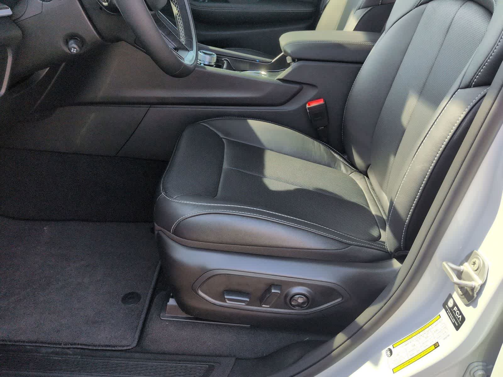 2026 Jeep Grand Cherokee GRAND CHEROKEE L LIMITED RESERVE 4X4