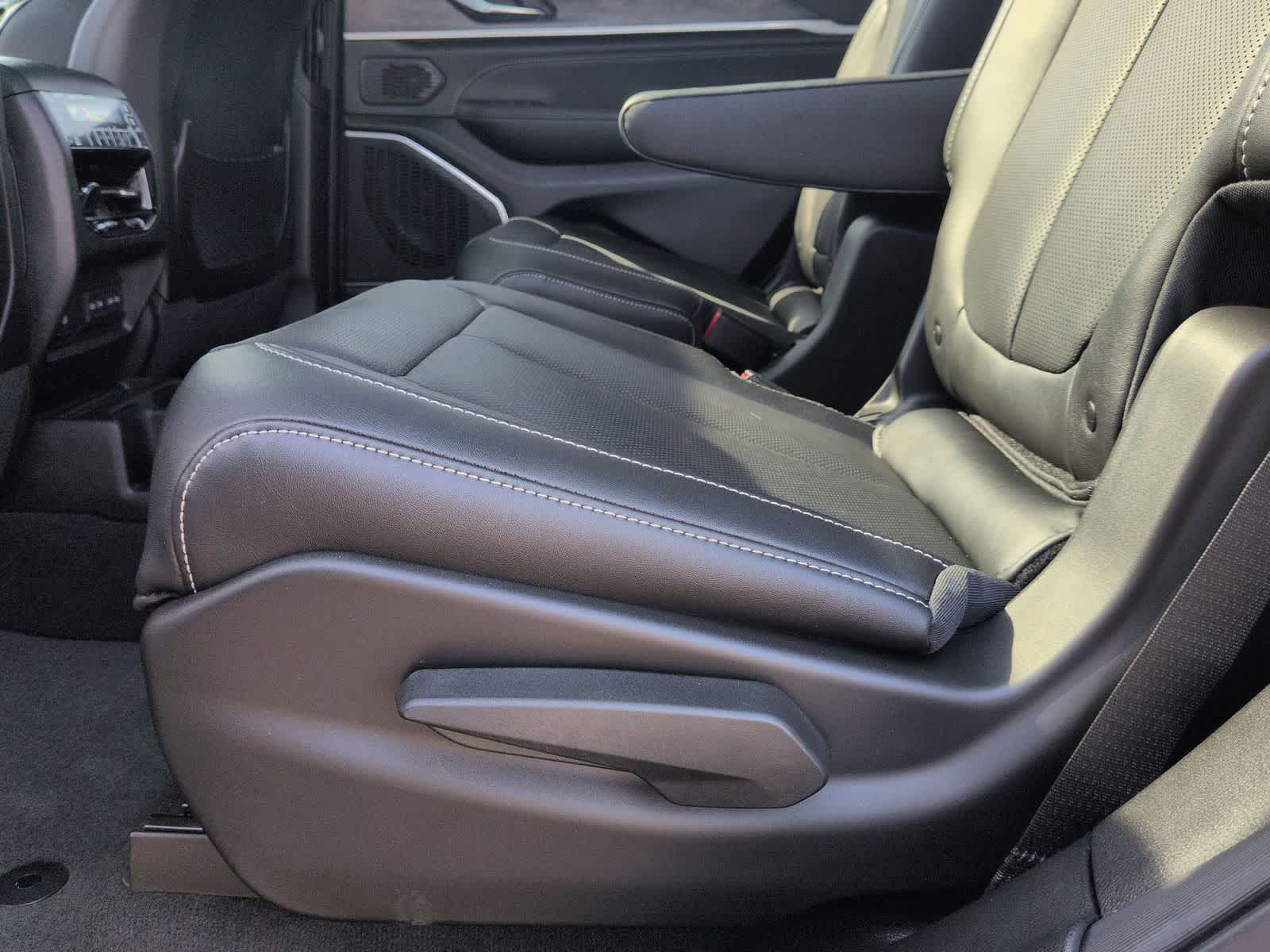 2026 Jeep Grand Cherokee GRAND CHEROKEE L LIMITED RESERVE 4X4