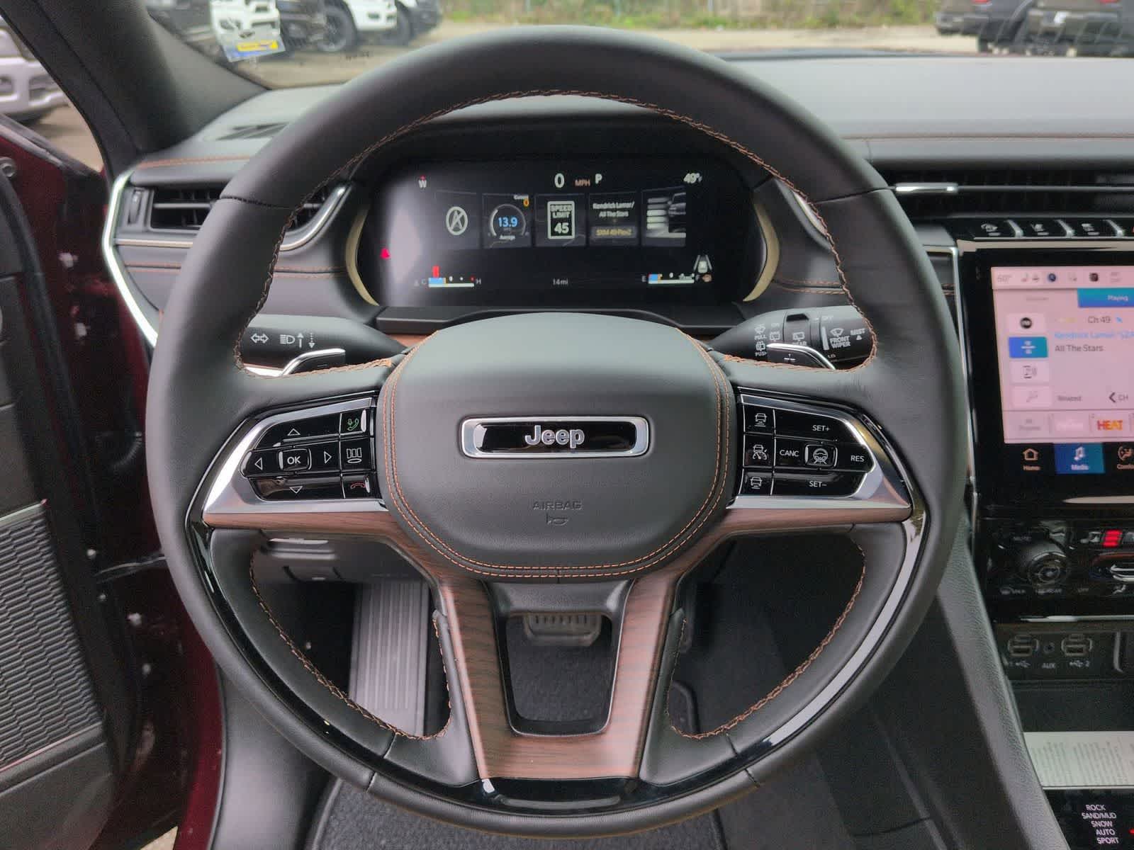 2025 Jeep Grand Cherokee GRAND CHEROKEE L SUMMIT 4X4