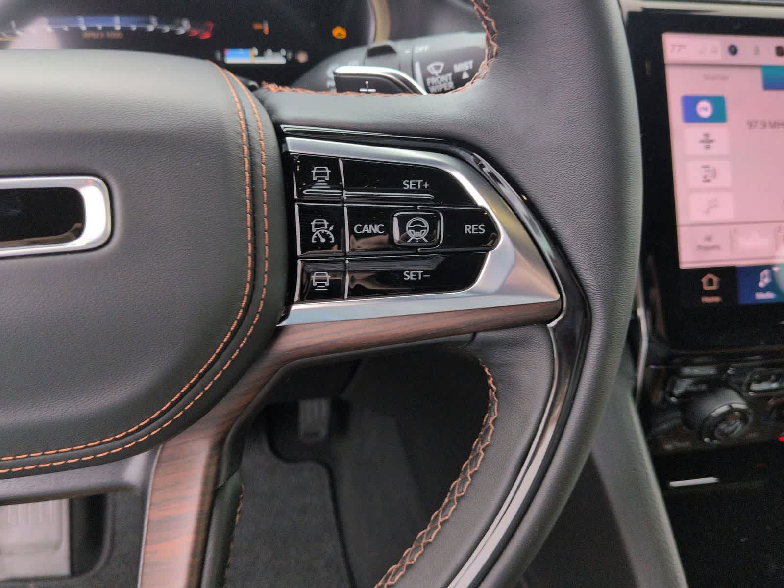 2025 Jeep Grand Cherokee GRAND CHEROKEE L SUMMIT 4X4