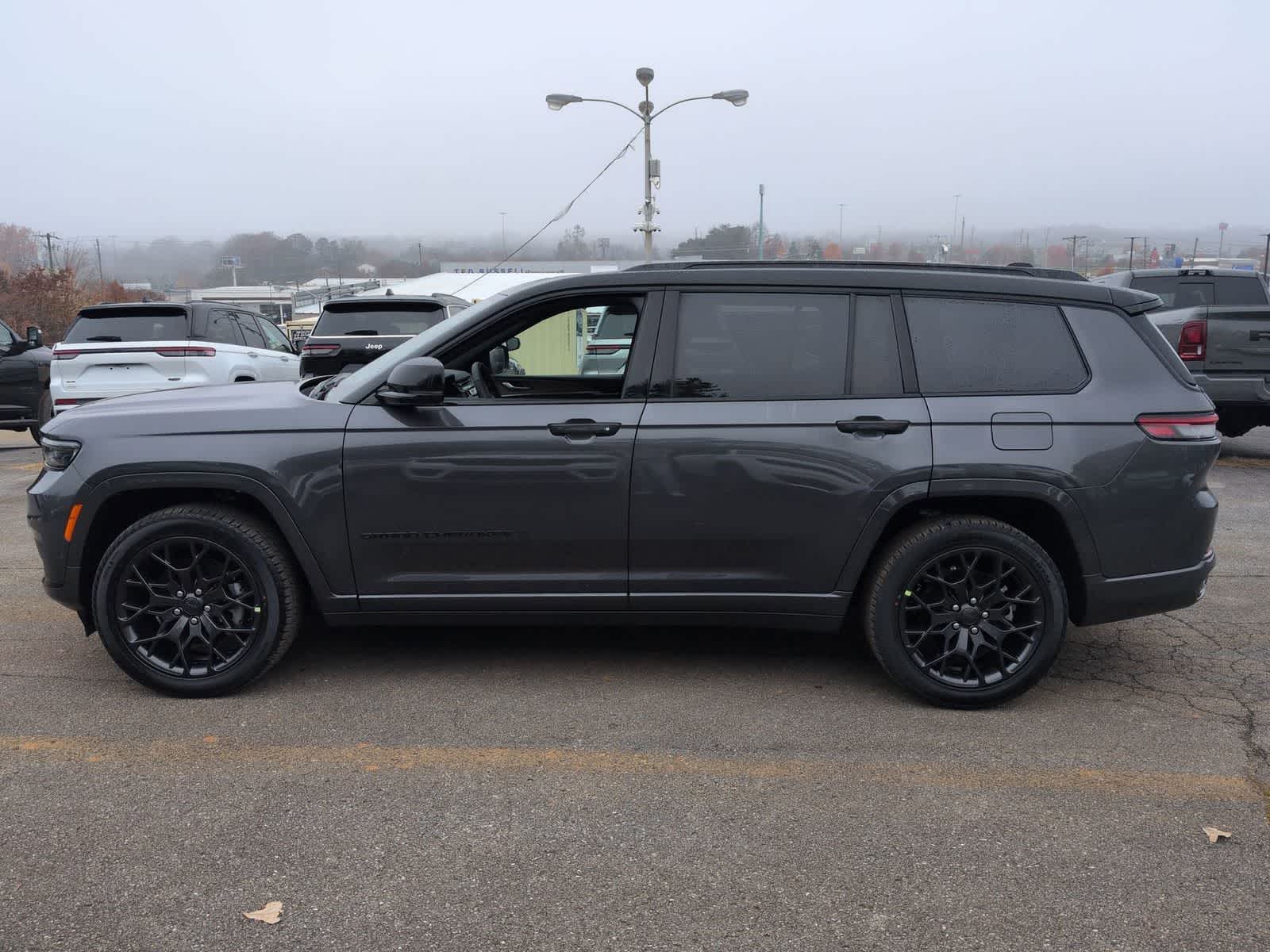 2025 Jeep Grand Cherokee GRAND CHEROKEE L SUMMIT 4X4