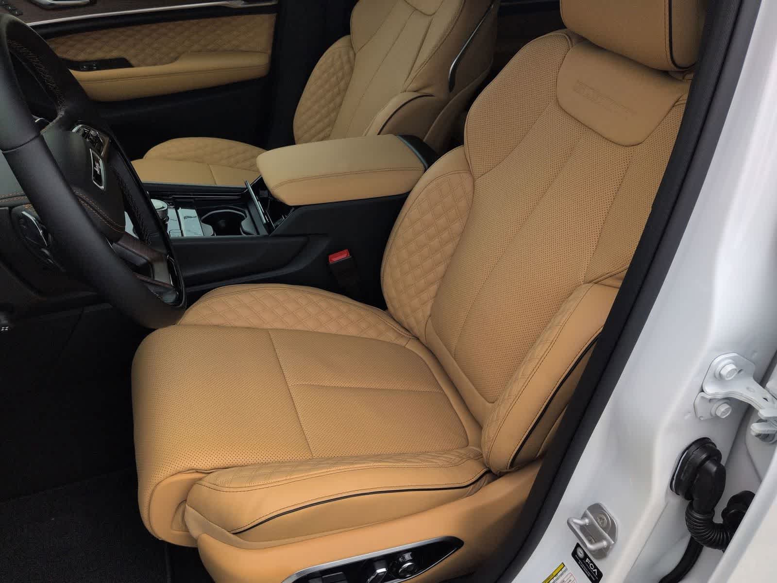 2025 Jeep Grand Cherokee GRAND CHEROKEE L SUMMIT 4X4