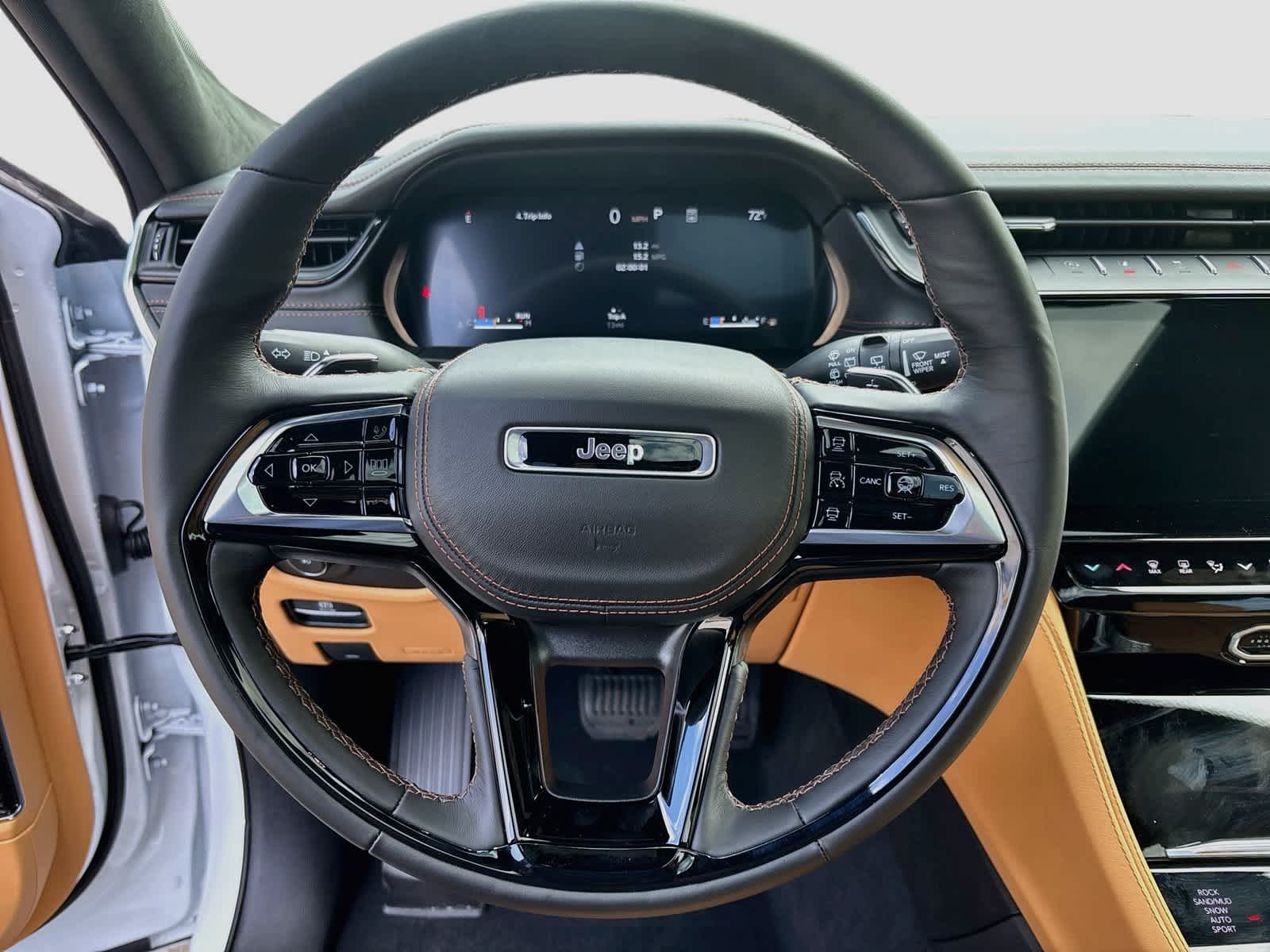 2027 Jeep Grand Cherokee GRAND CHEROKEE L SUMMIT 4X4