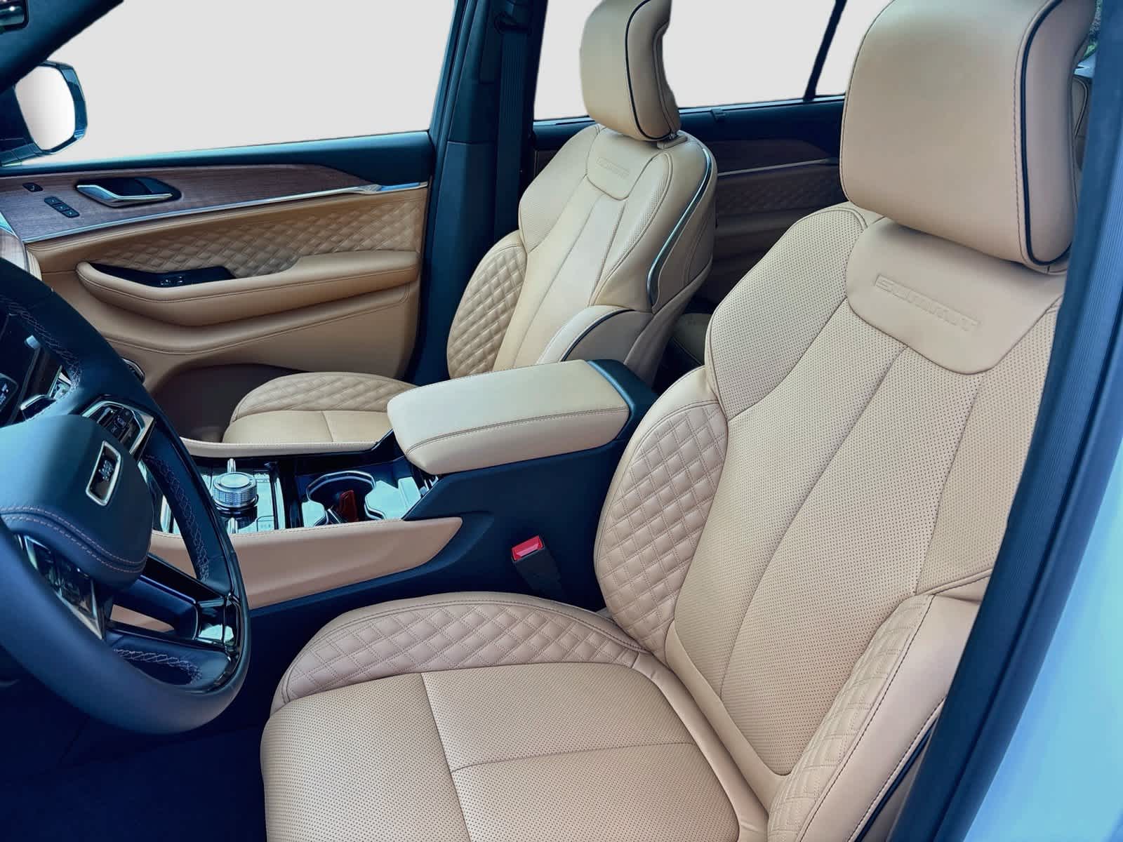 2027 Jeep Grand Cherokee GRAND CHEROKEE L SUMMIT 4X4