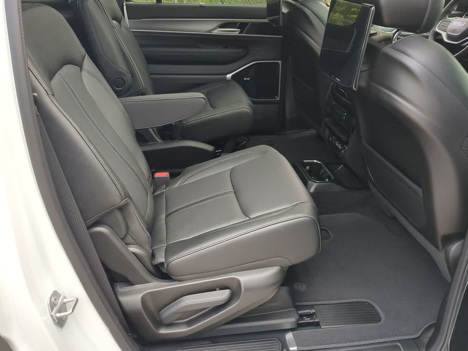 2026 Jeep Grand Wagoneer Limited Reserve
