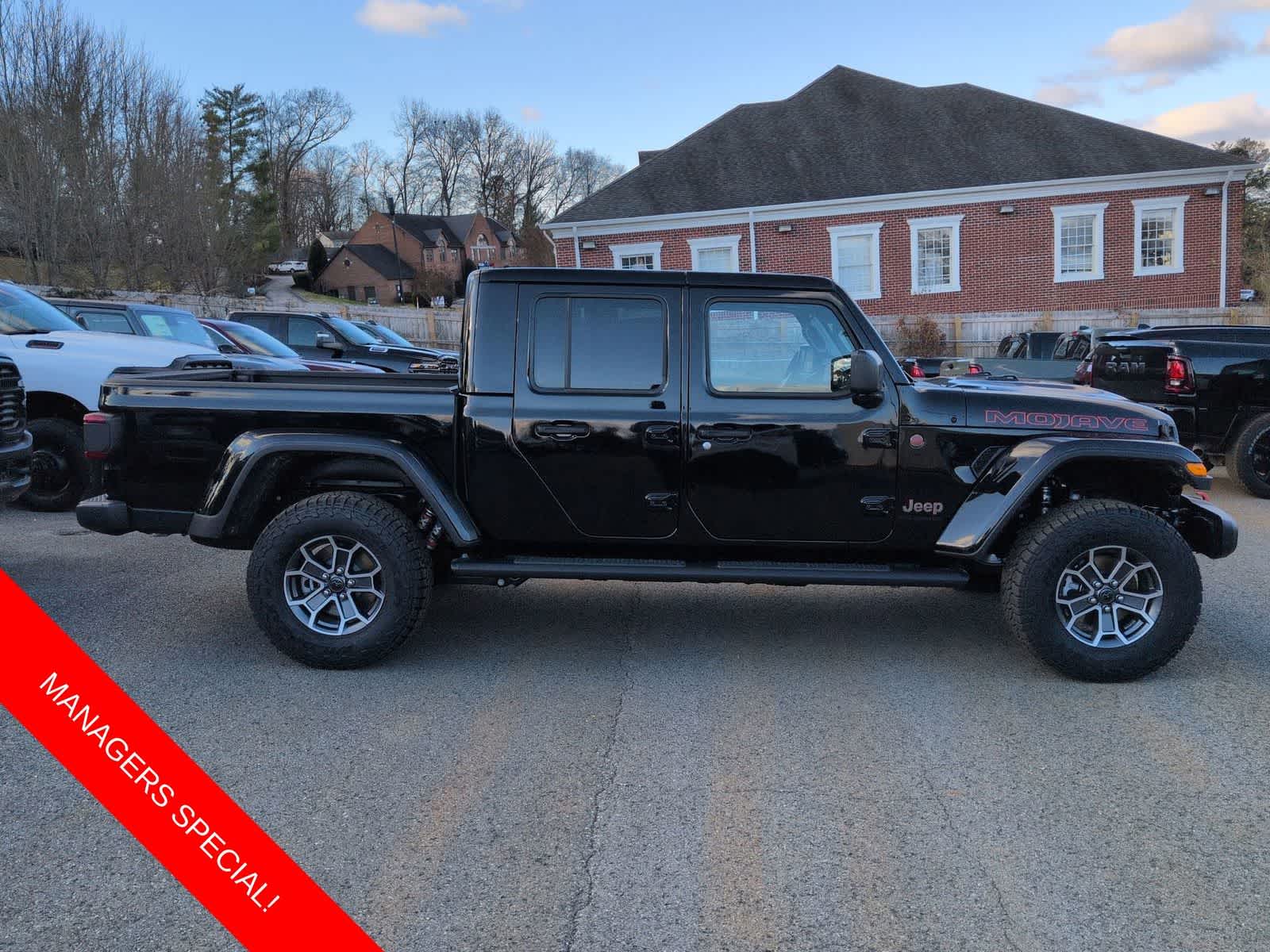 2026 Jeep Gladiator GLADIATOR MOJAVE 4X4