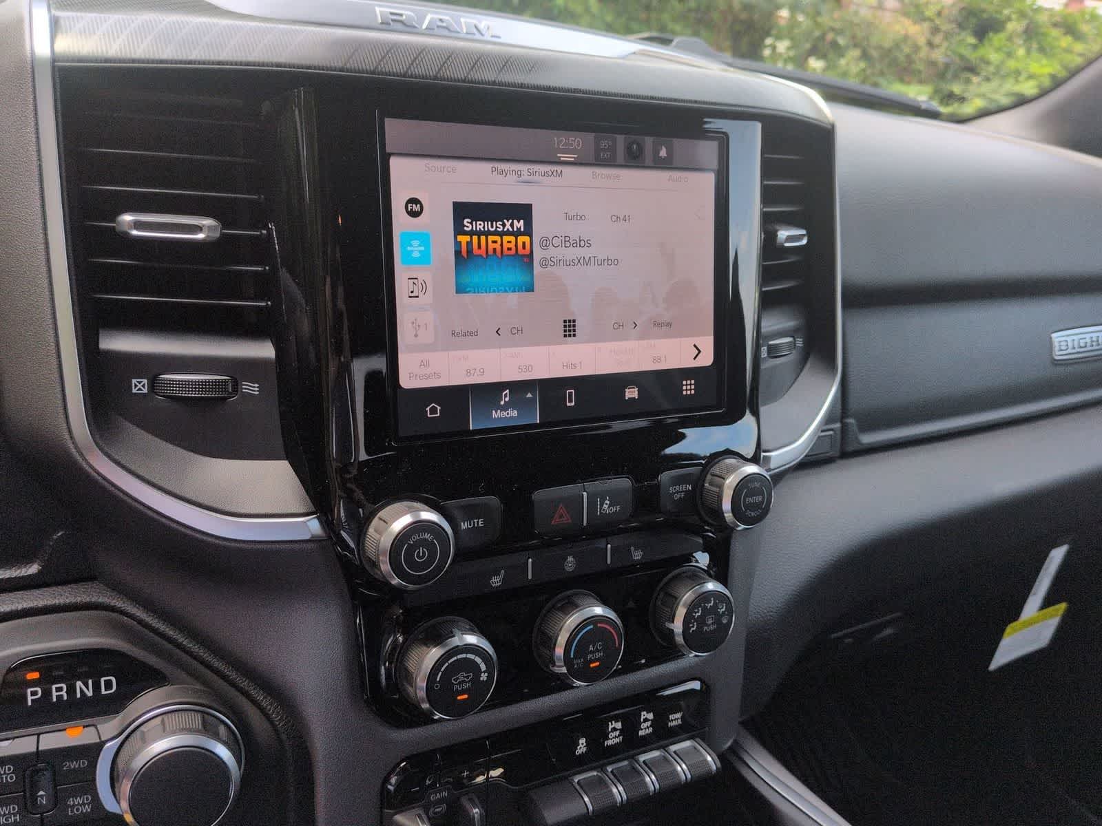 2026 RAM 1500 RAM 1500 BIG HORN CREW CAB 4X4 5'7' BOX